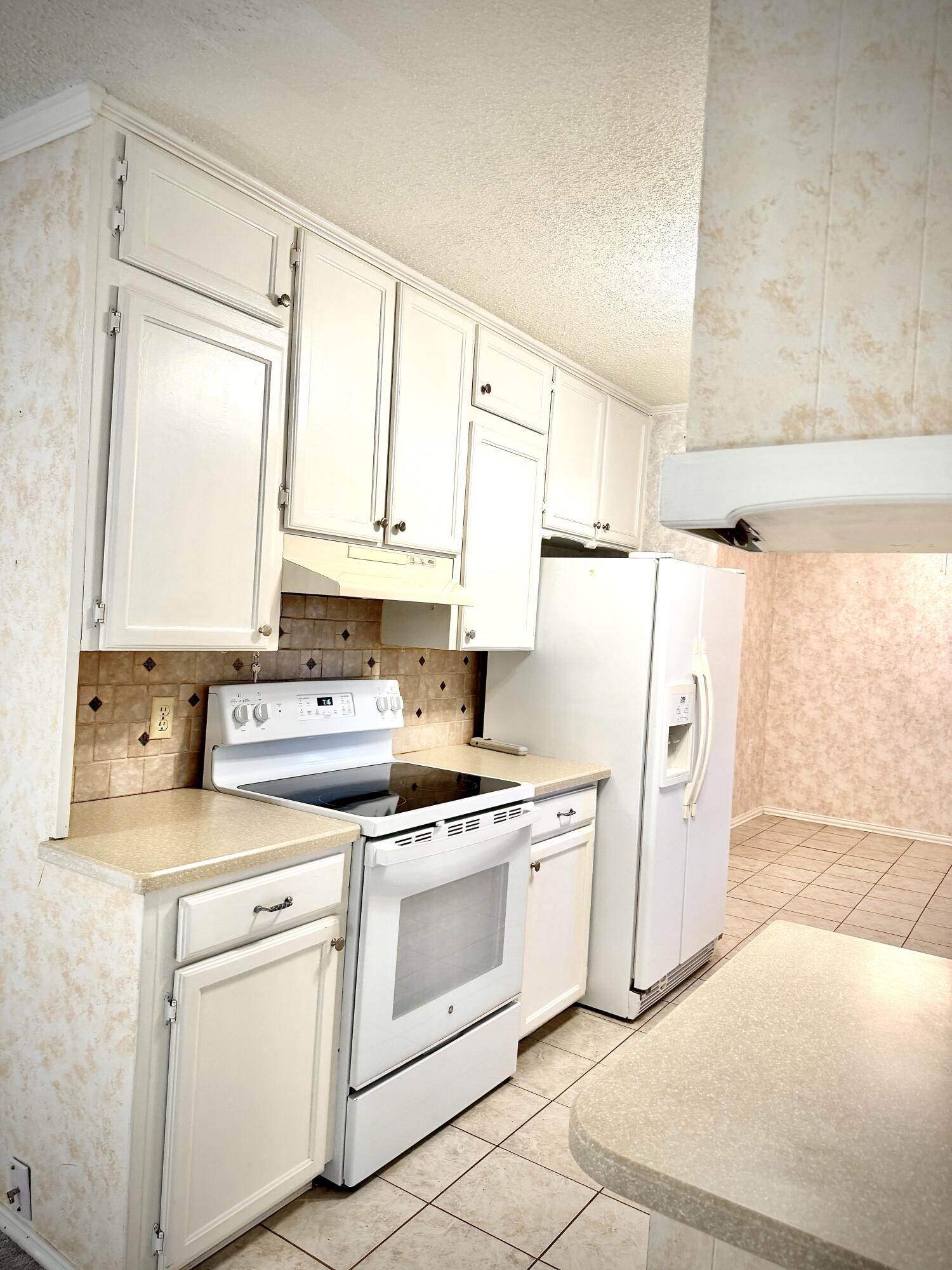 1906 N Harrison Street Property Photo 19