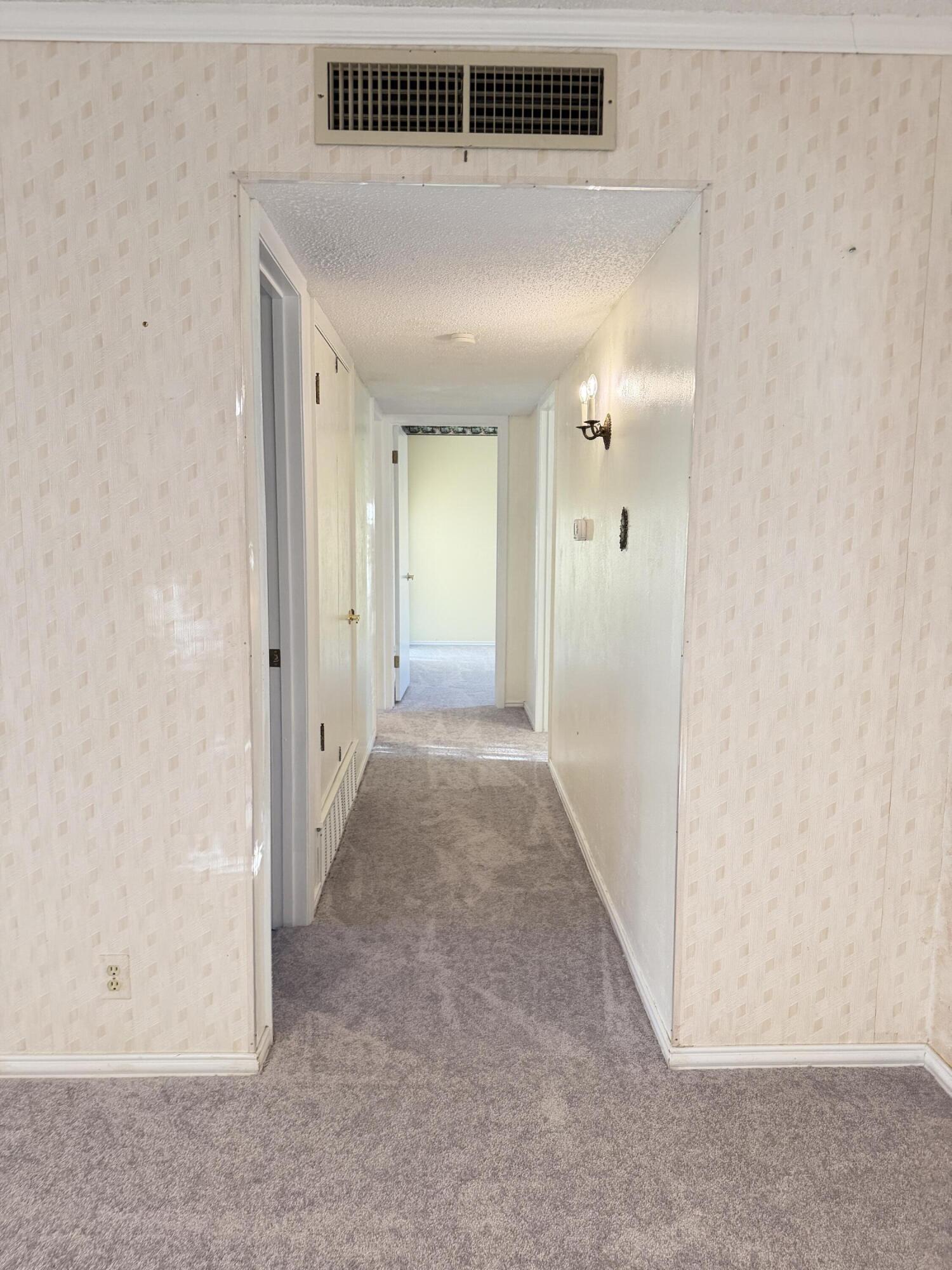 1906 N Harrison Street Property Photo 21