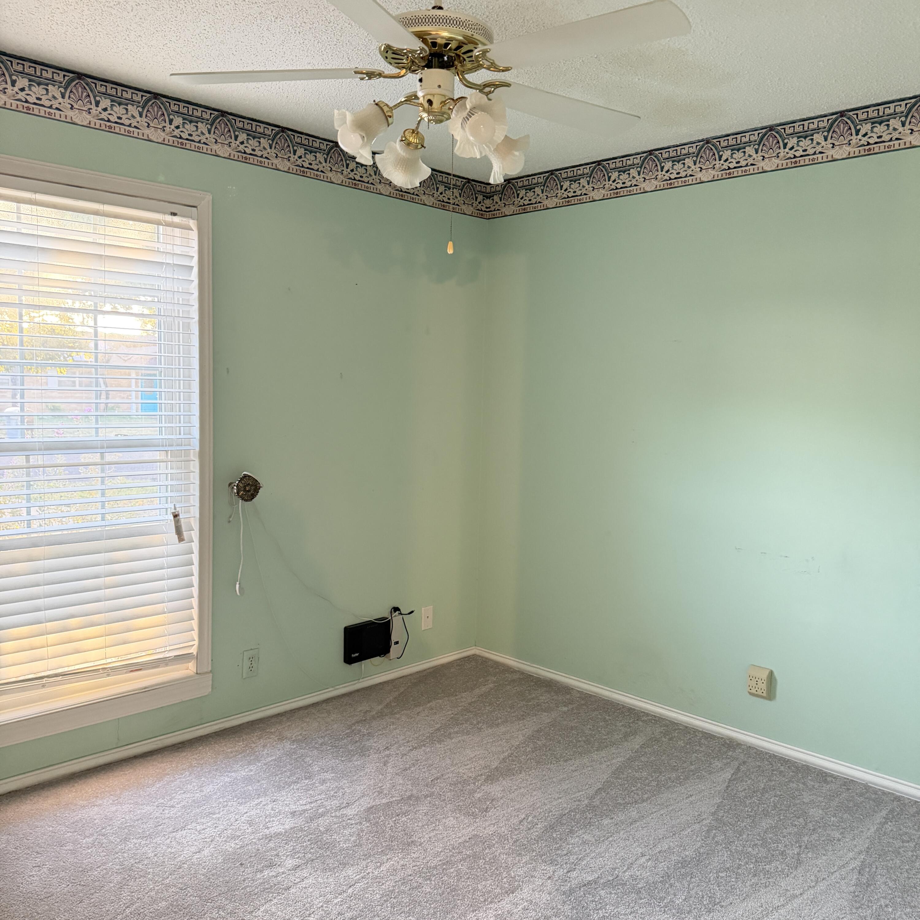 1906 N Harrison Street Property Photo 22