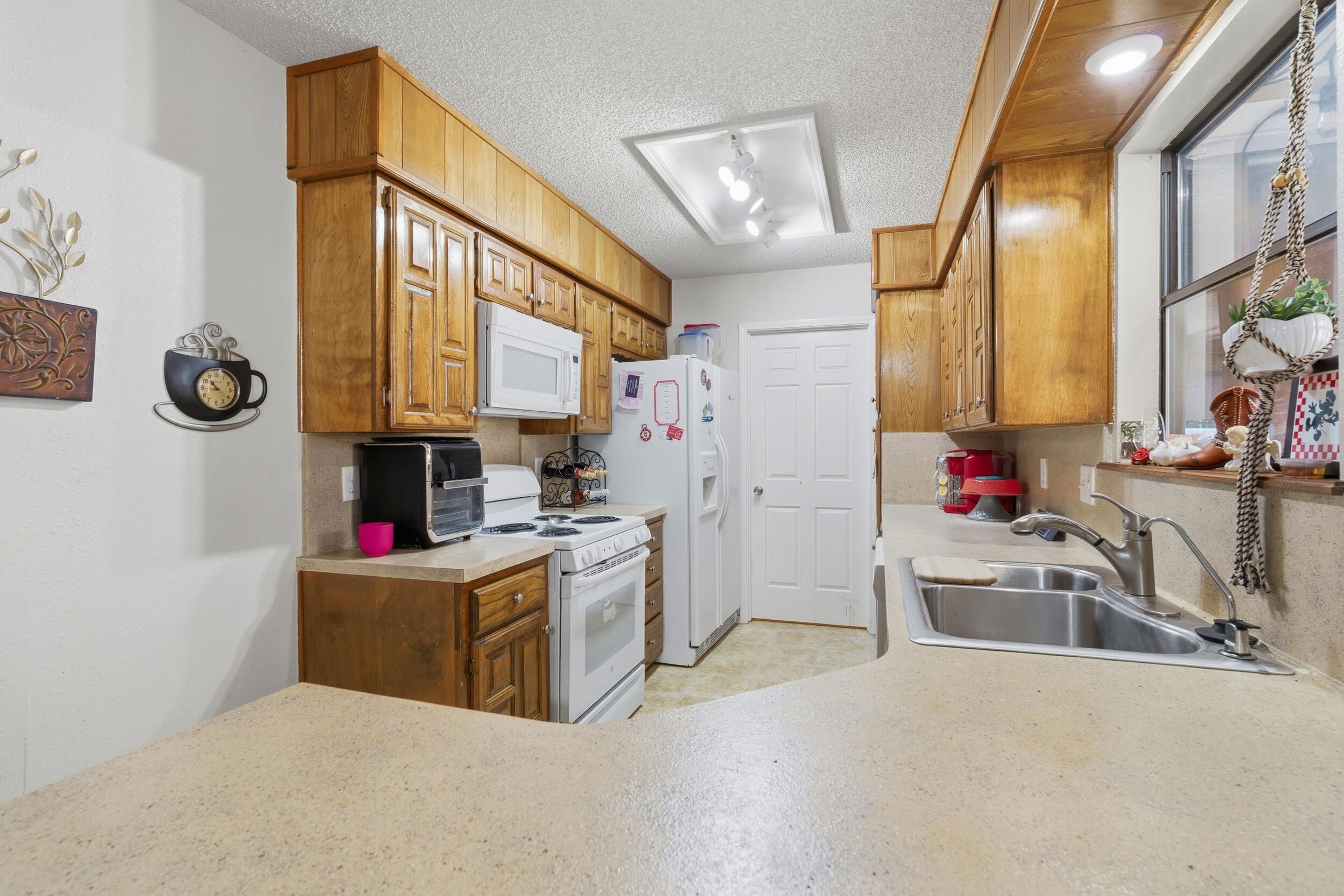 3613 High Meadow Drive Property Photo 15