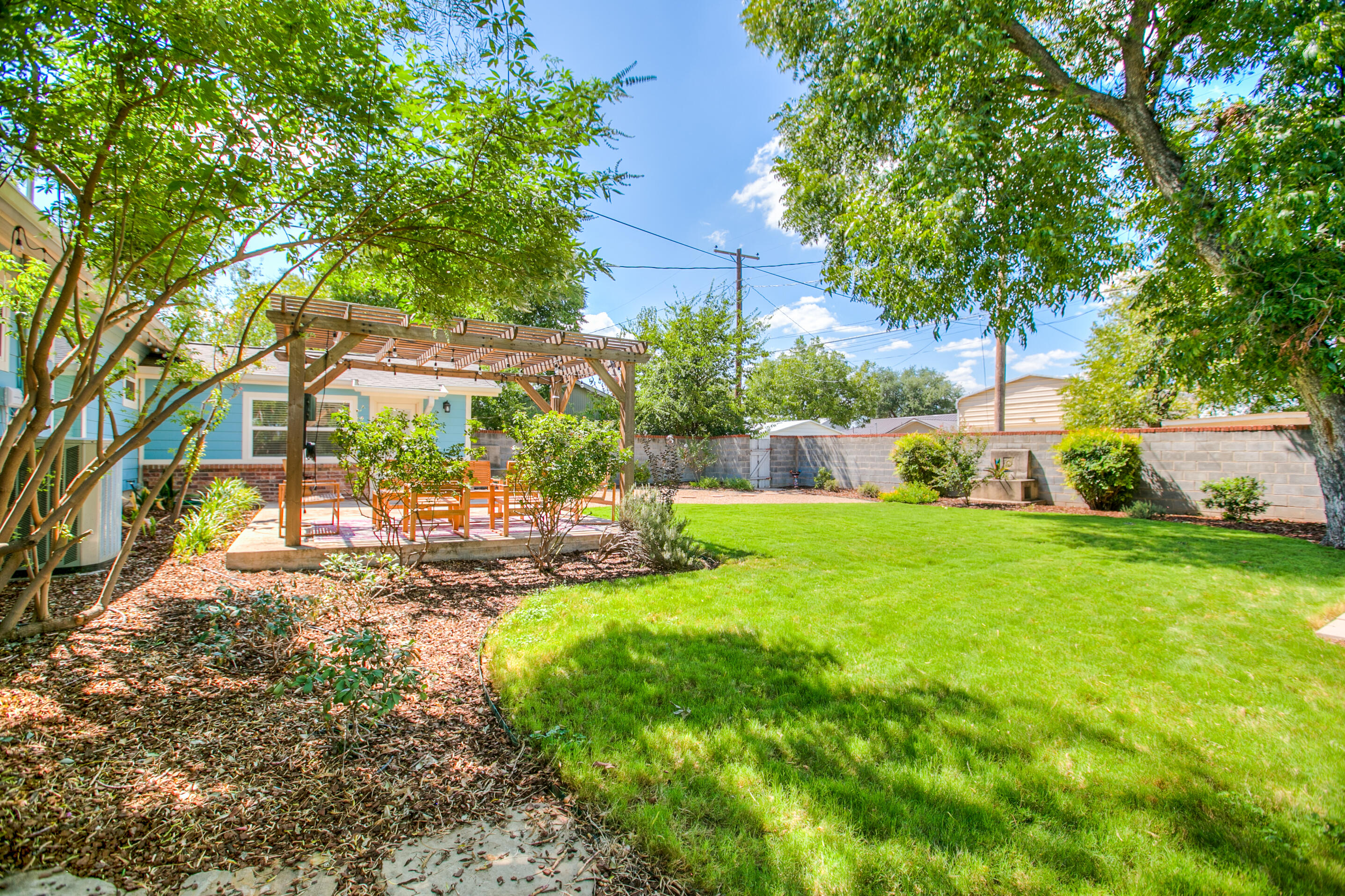 2206 W Concho Avenue Property Photo 5