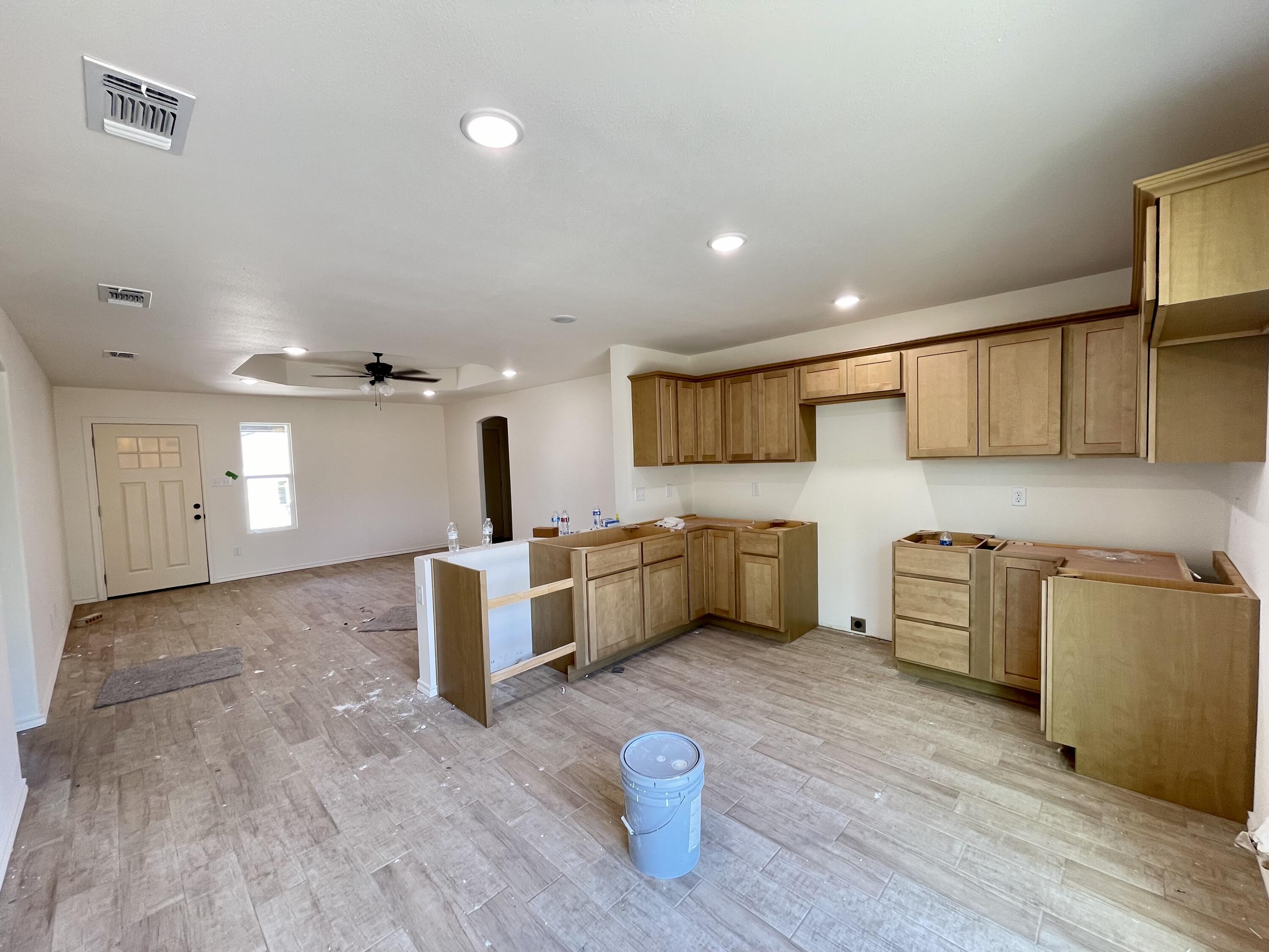 3802 Crockett Street Property Photo 4