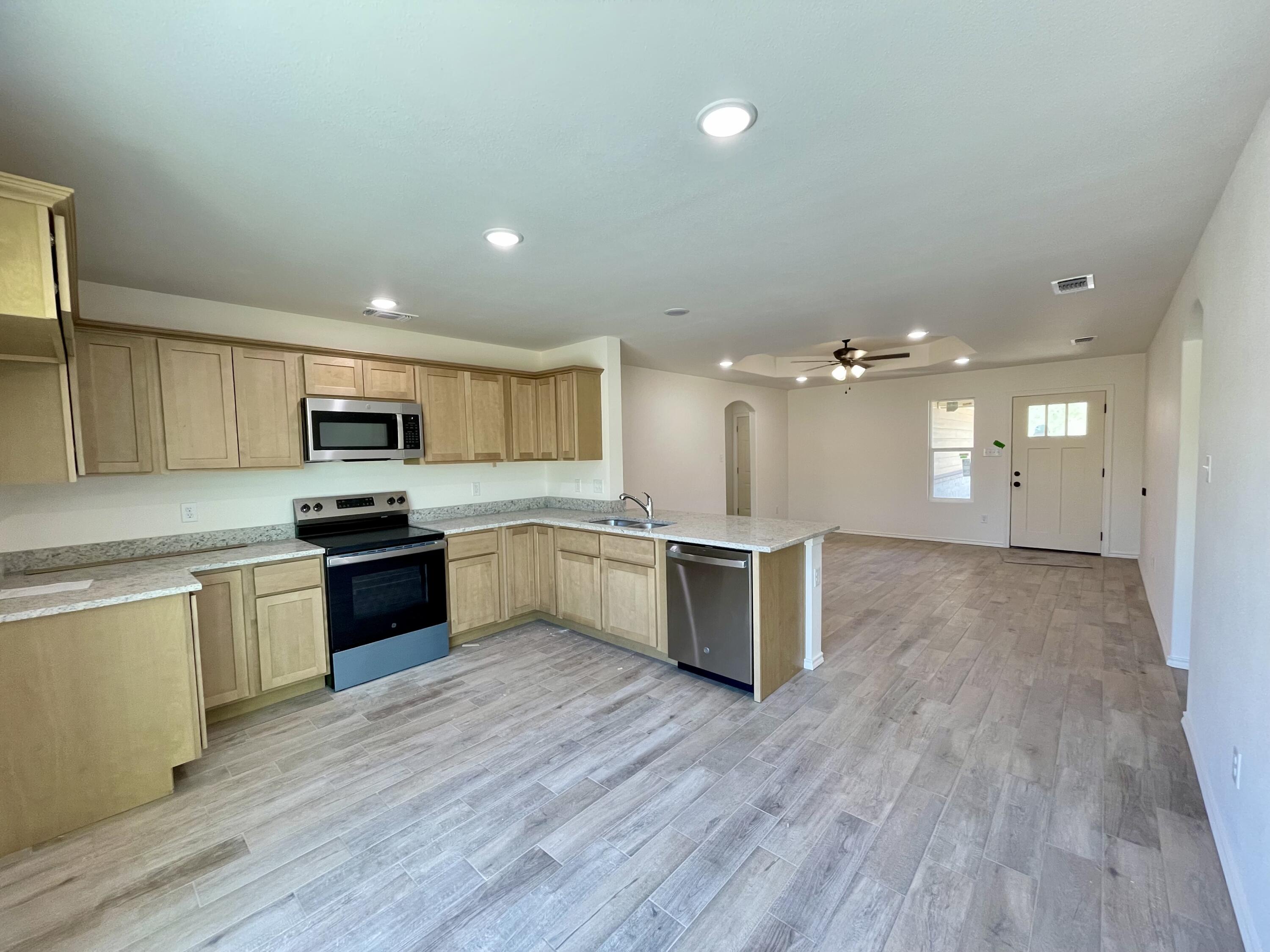 3806 Crockett Street Property Photo 5