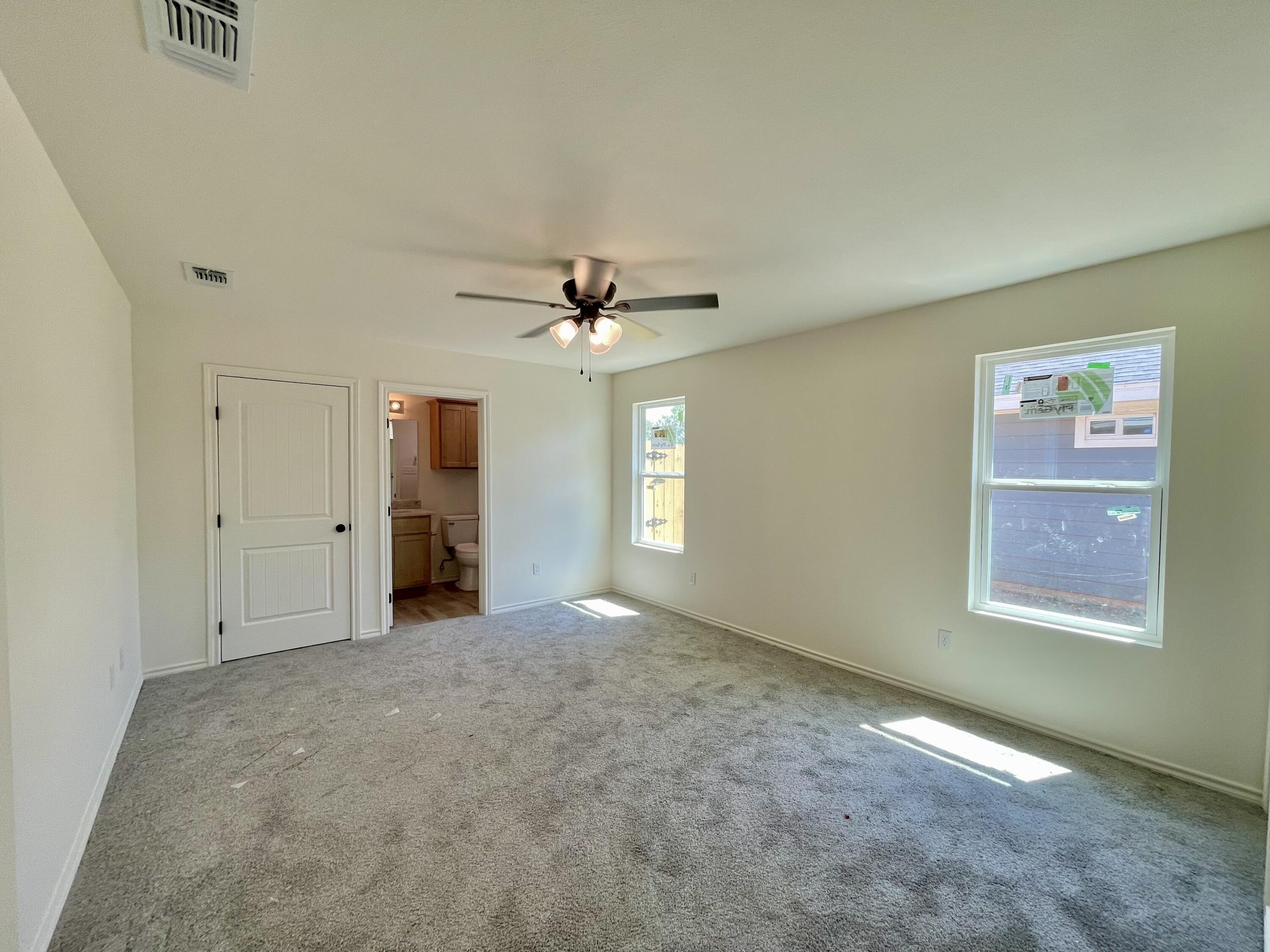 3806 Crockett Street Property Photo 7