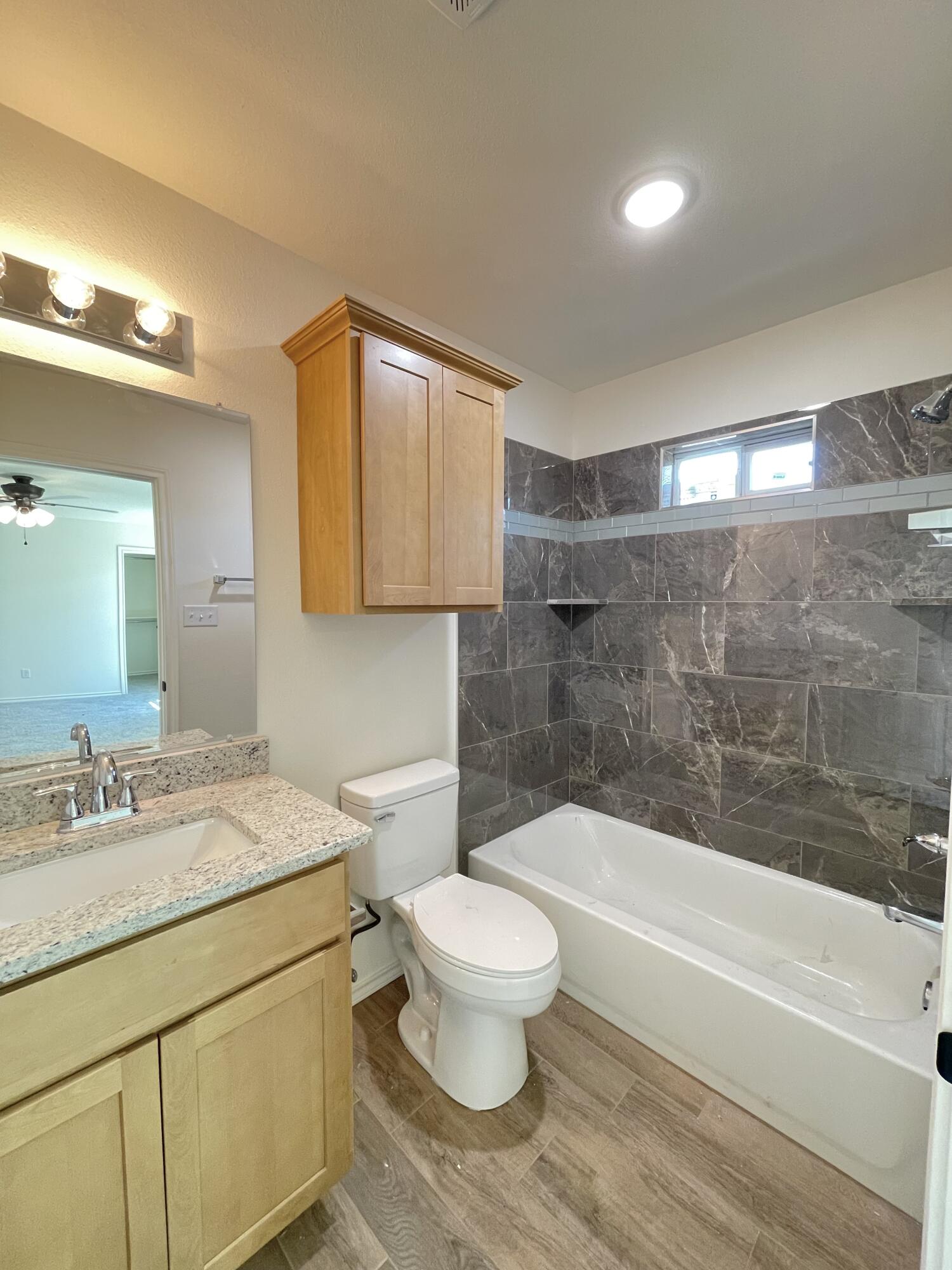 3806 Crockett Street Property Photo 8