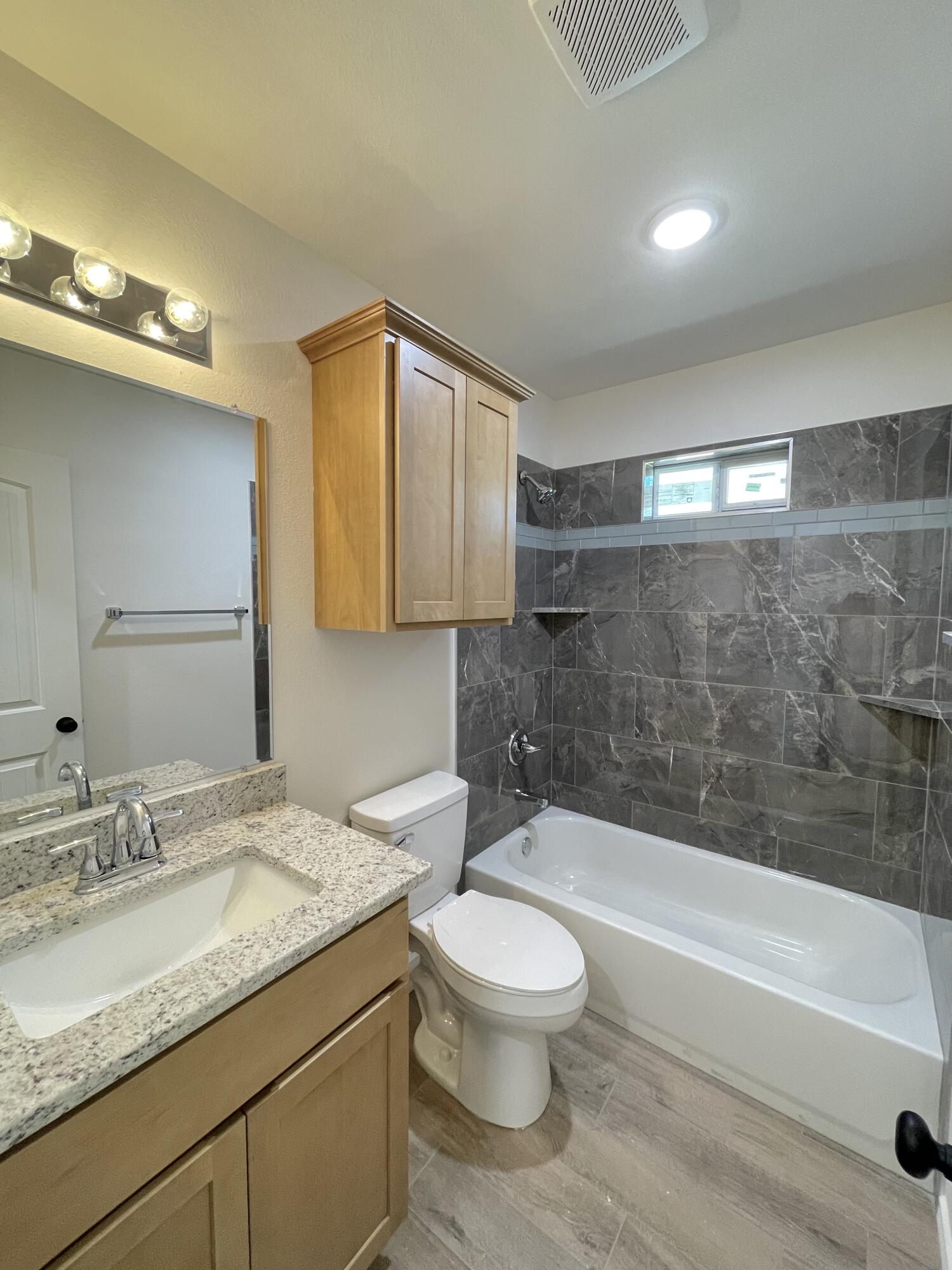 3806 Crockett Street Property Photo 13
