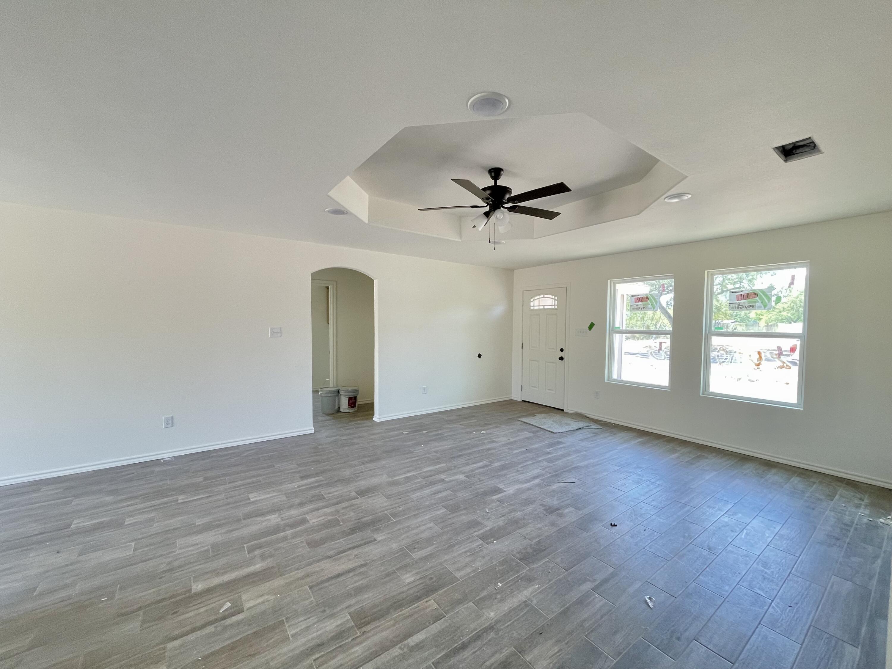 3808 Crockett Street Property Photo 5