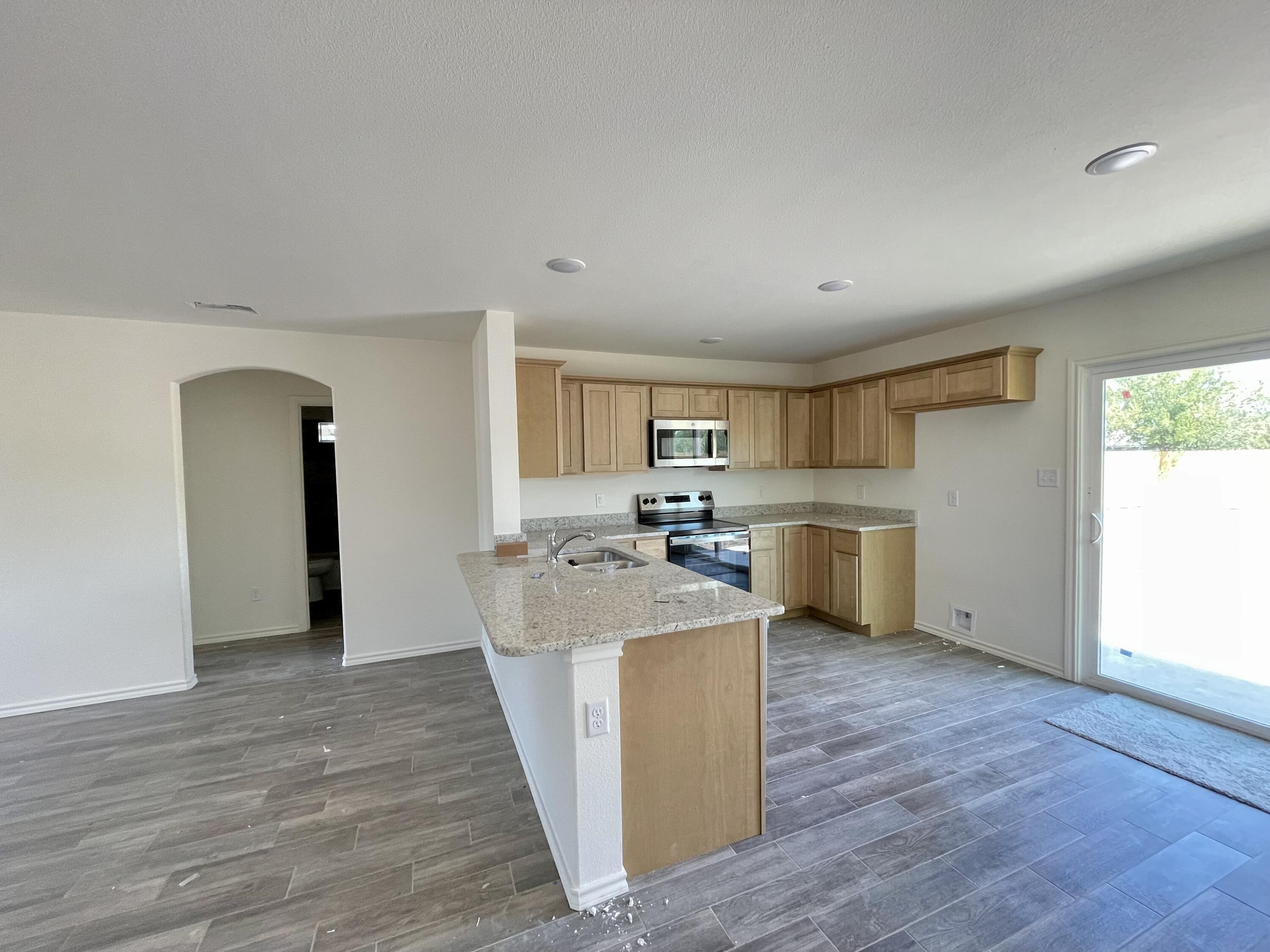 3808 Crockett Street Property Photo 7