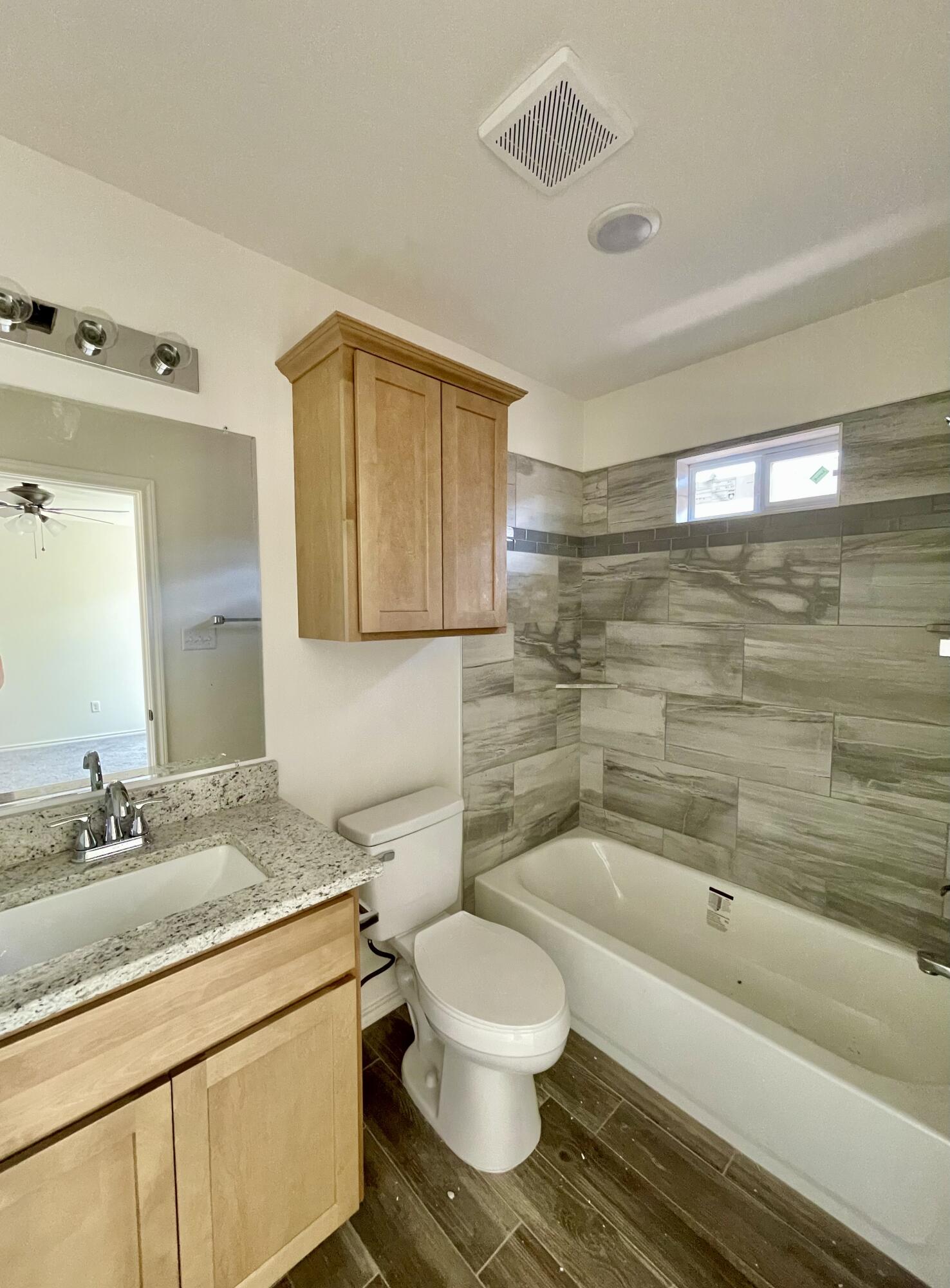 3808 Crockett Street Property Photo 9