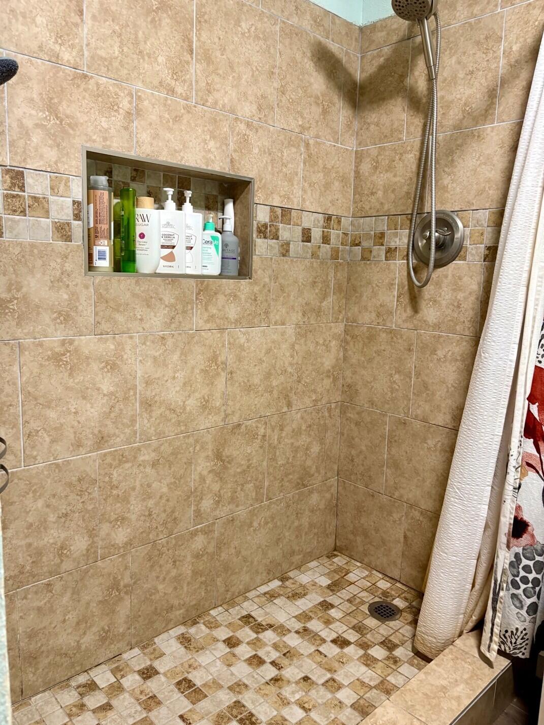 112 S Woods Street Property Photo 13