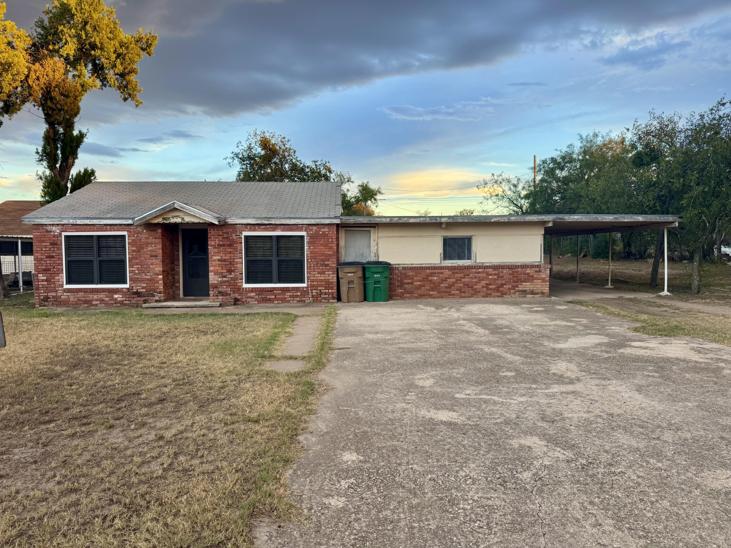 2515 Coleman Street Property Photo 1