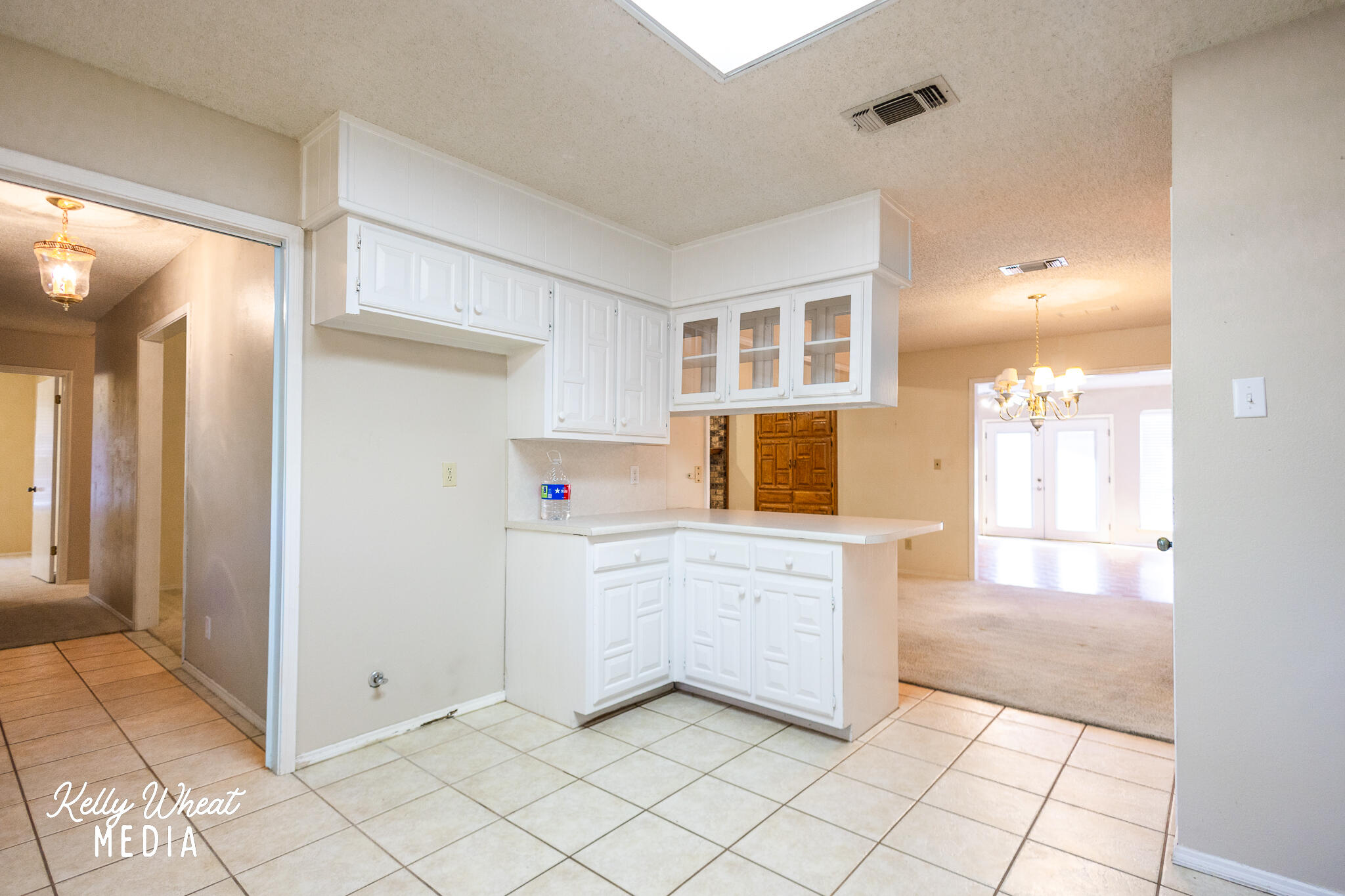 3313 Shadyhill Drive Property Photo 8