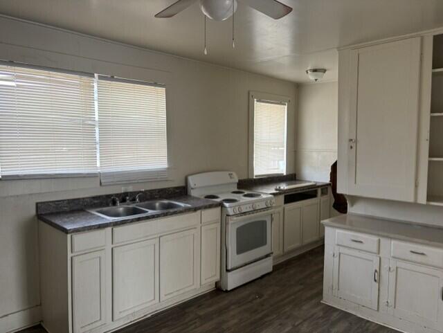 2927 N Irving Street Property Photo 4