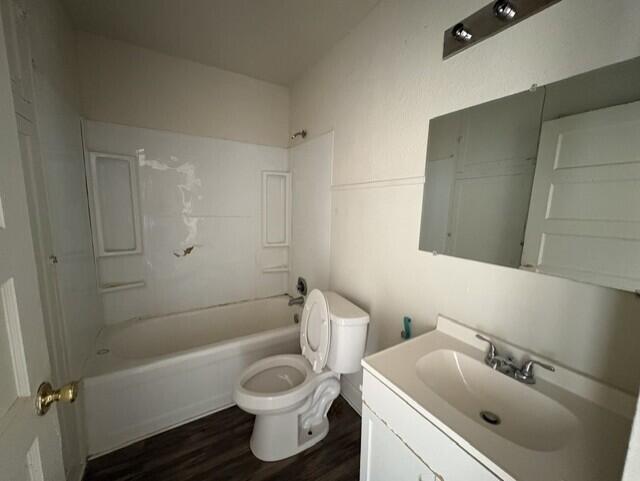 2927 N Irving Street Property Photo 5