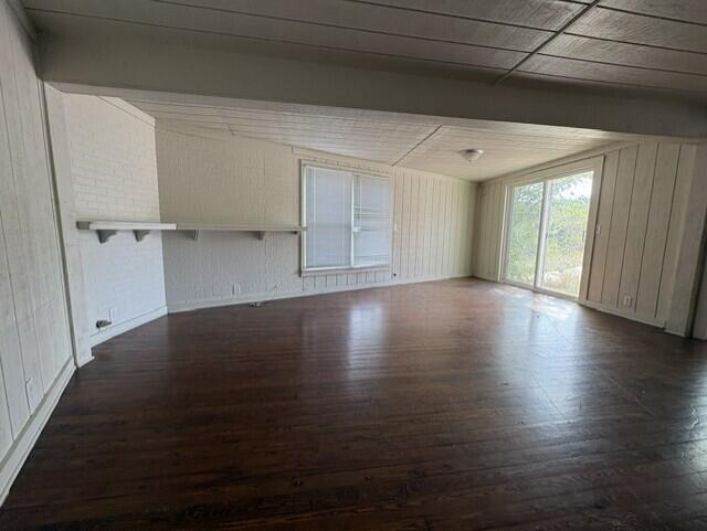 1220 Howard Street Property Photo 8