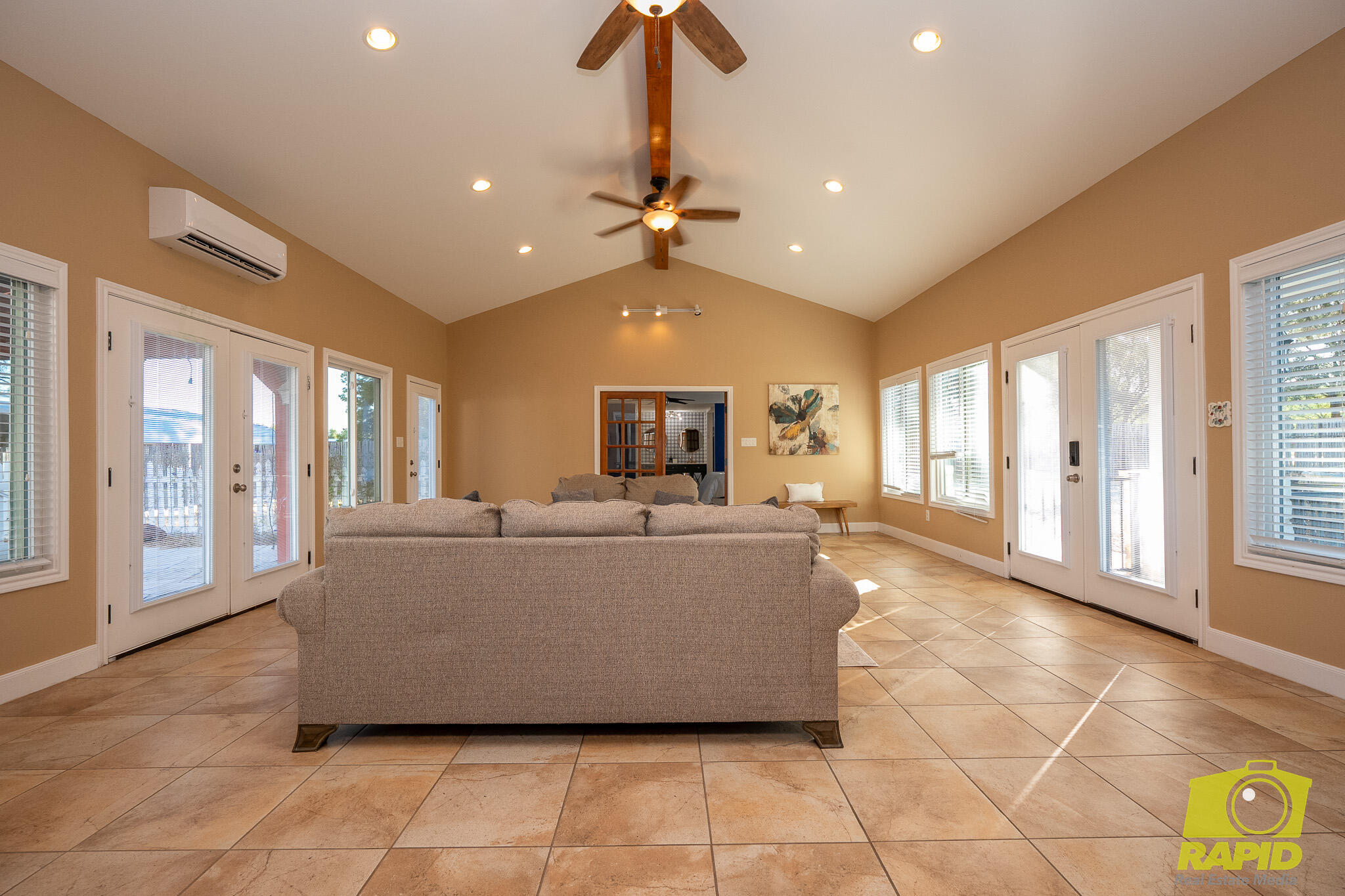 2062 Country Club Estates Circle Property Photo 23