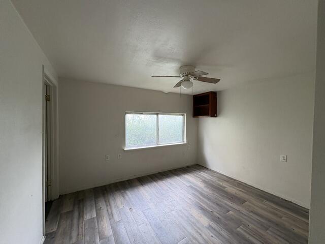 2902 San Antonio Street Property Photo 6