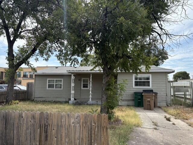 2927 San Antonio Street Property Photo 1
