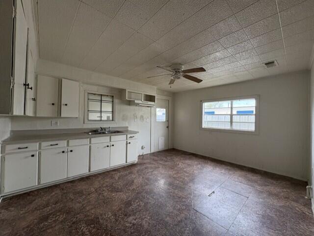 2927 San Antonio Street Property Photo 4