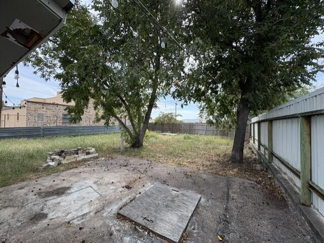 2927 San Antonio Street Property Photo 8