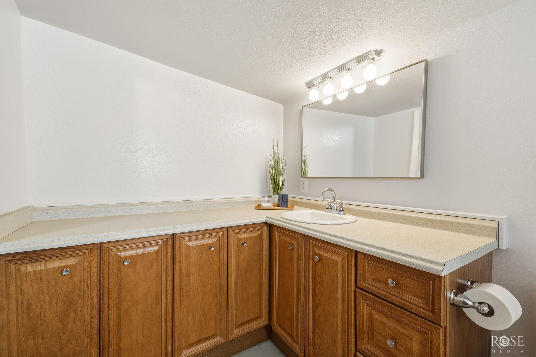 211 Wabash Avenue Property Photo 22