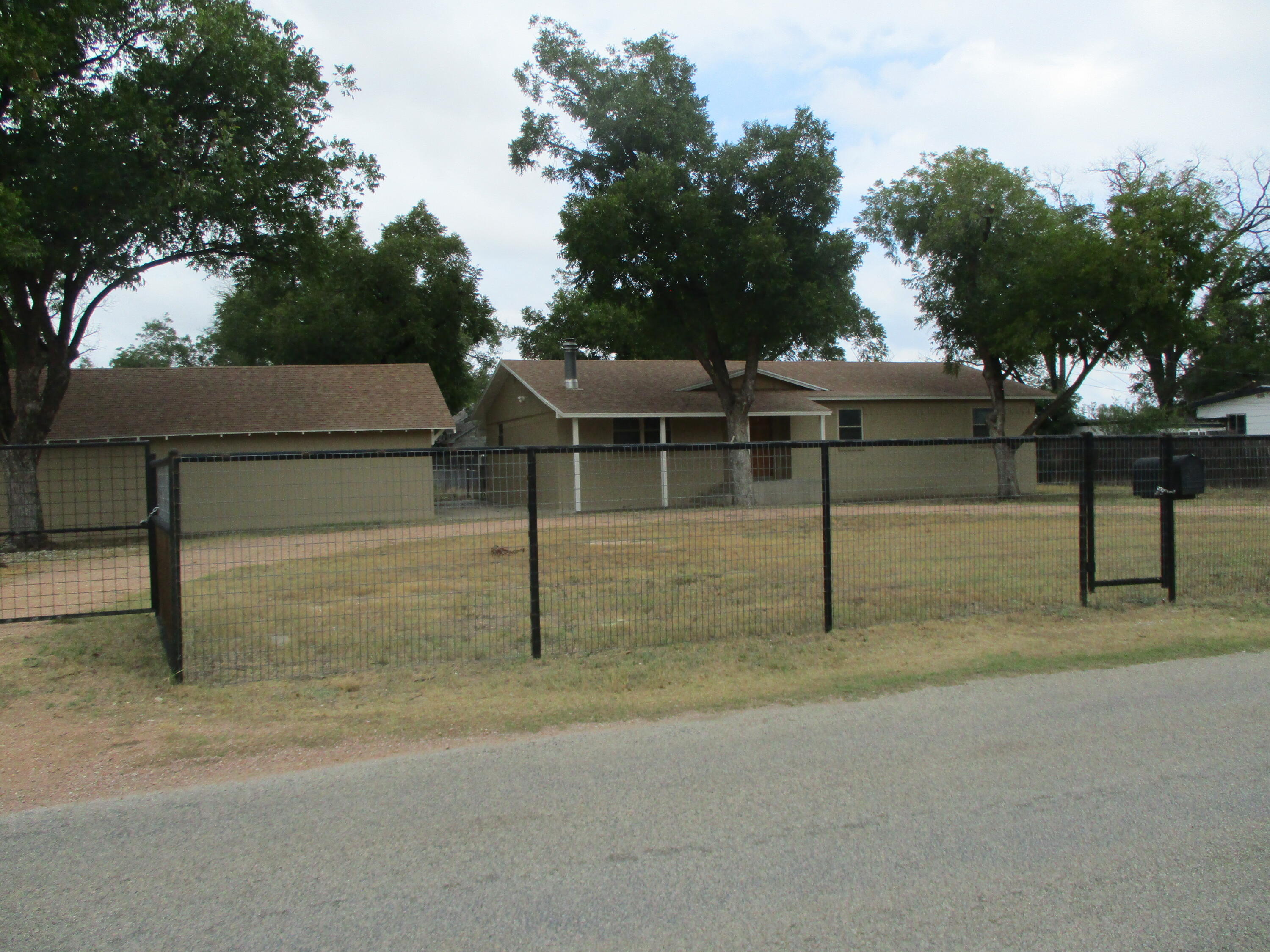 1034 Cactus Lane Property Photo 1