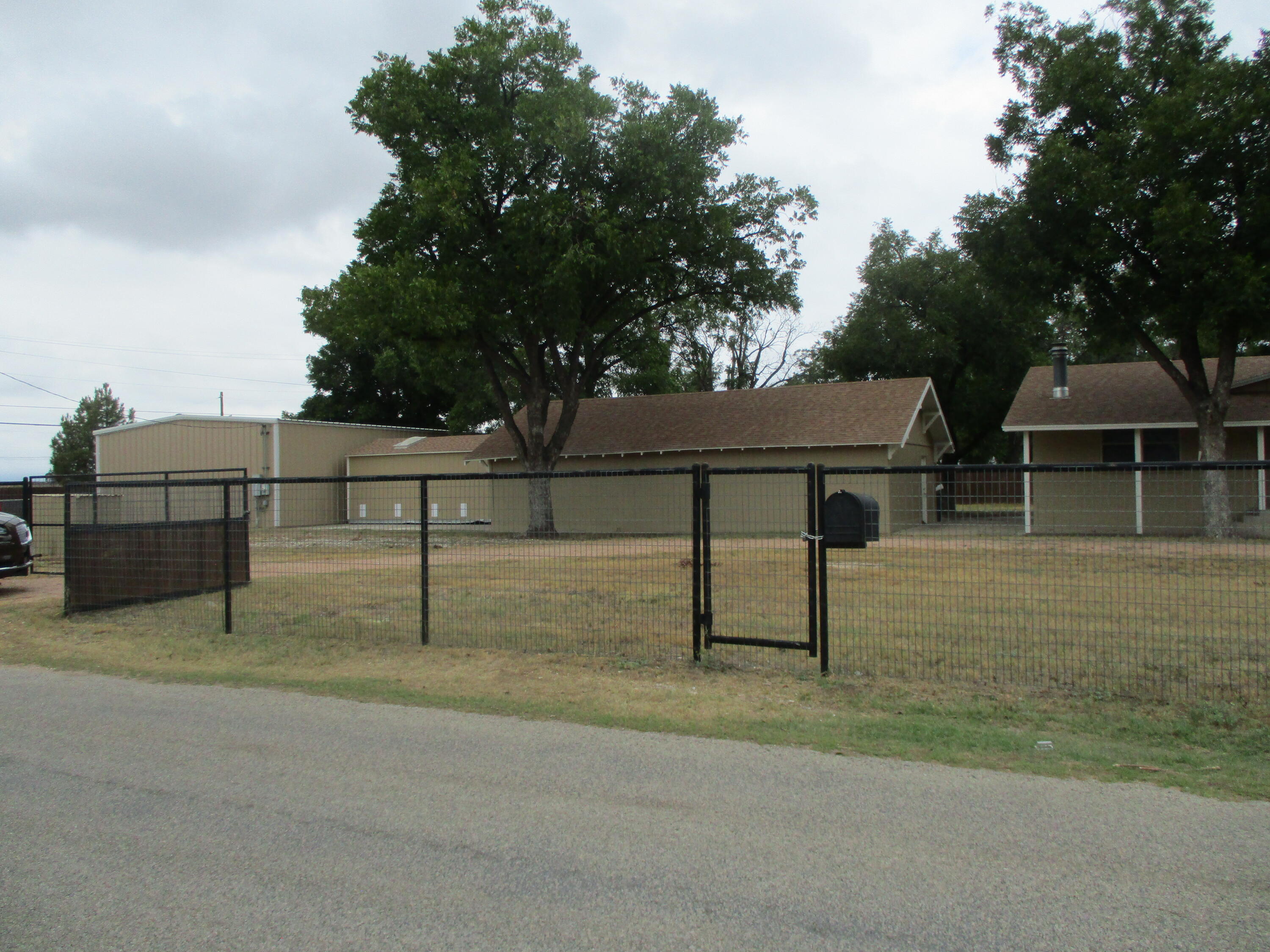 1034 Cactus Lane Property Photo 2