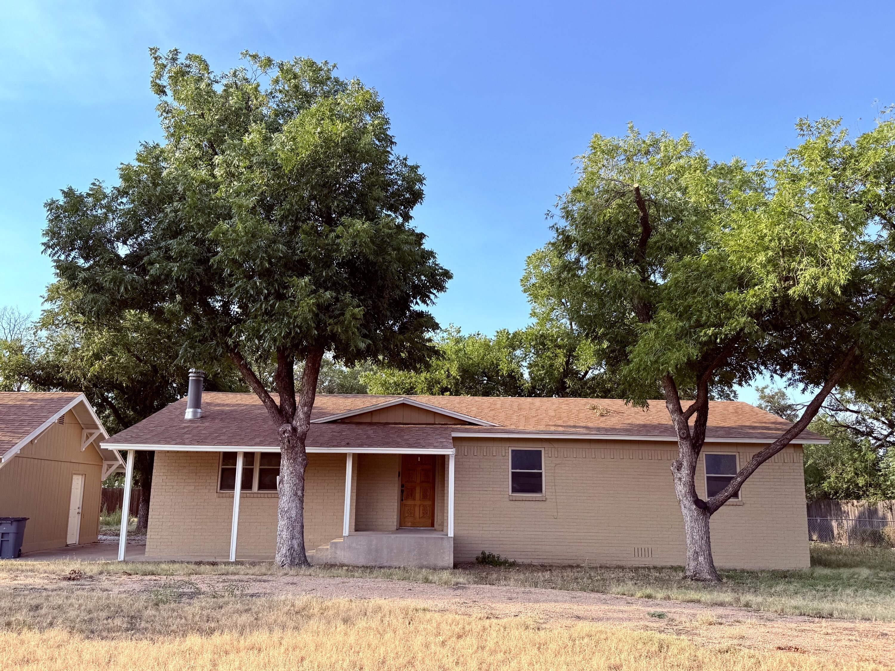 1034 Cactus Lane Property Photo 3