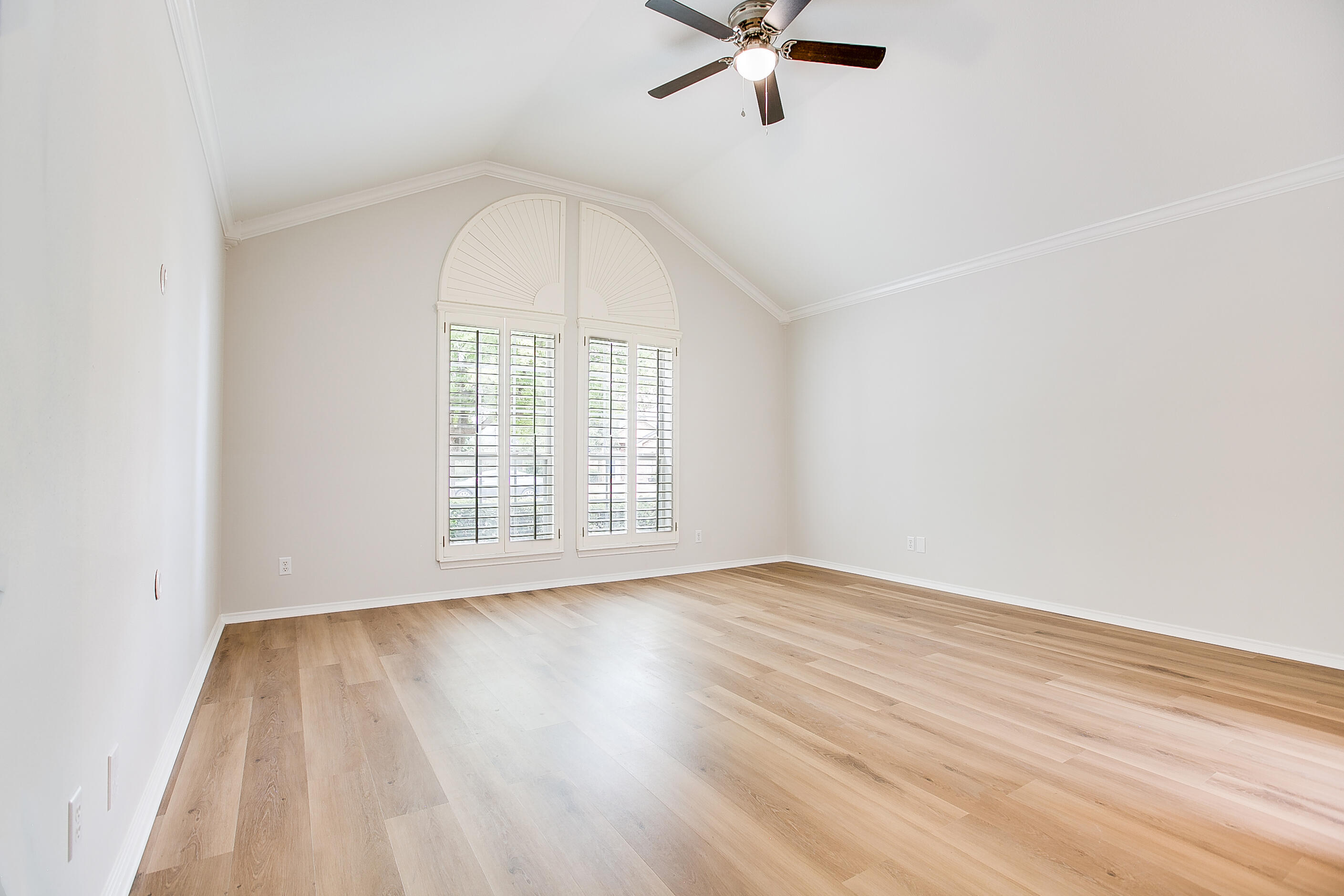 3587 Shadyhill Drive Property Photo 17