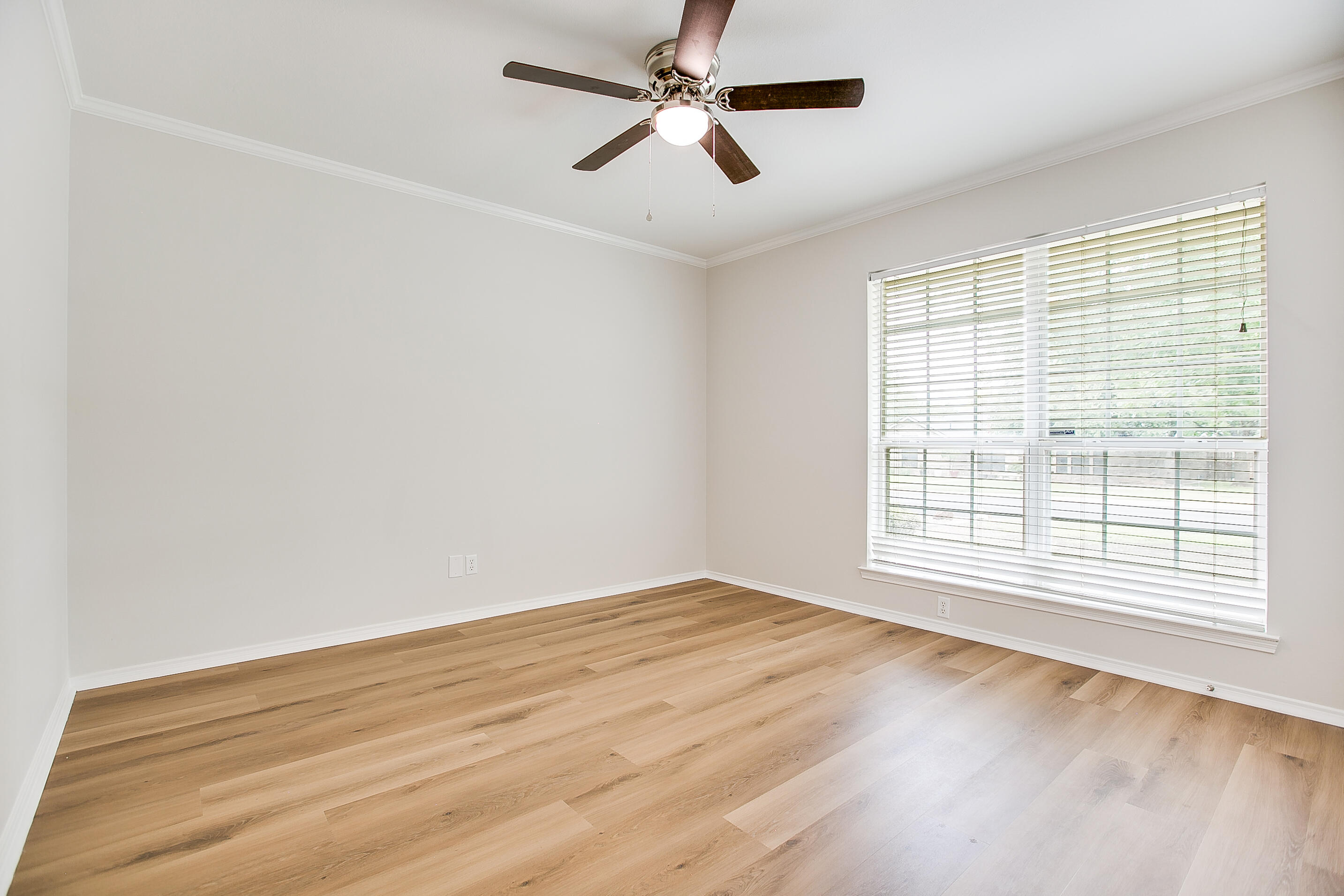 3587 Shadyhill Drive Property Photo 24