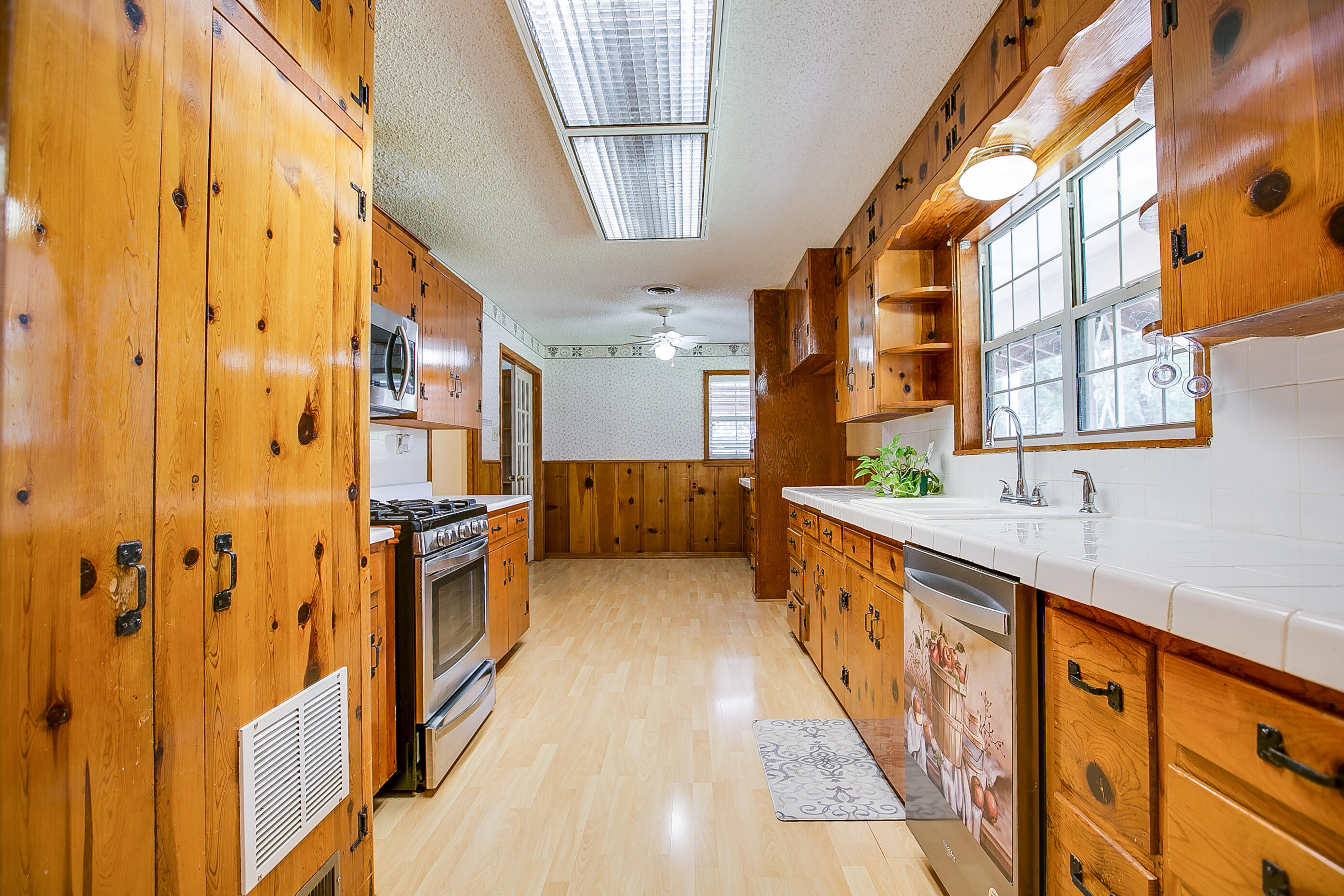 115 Churchill Boulevard Property Photo 8