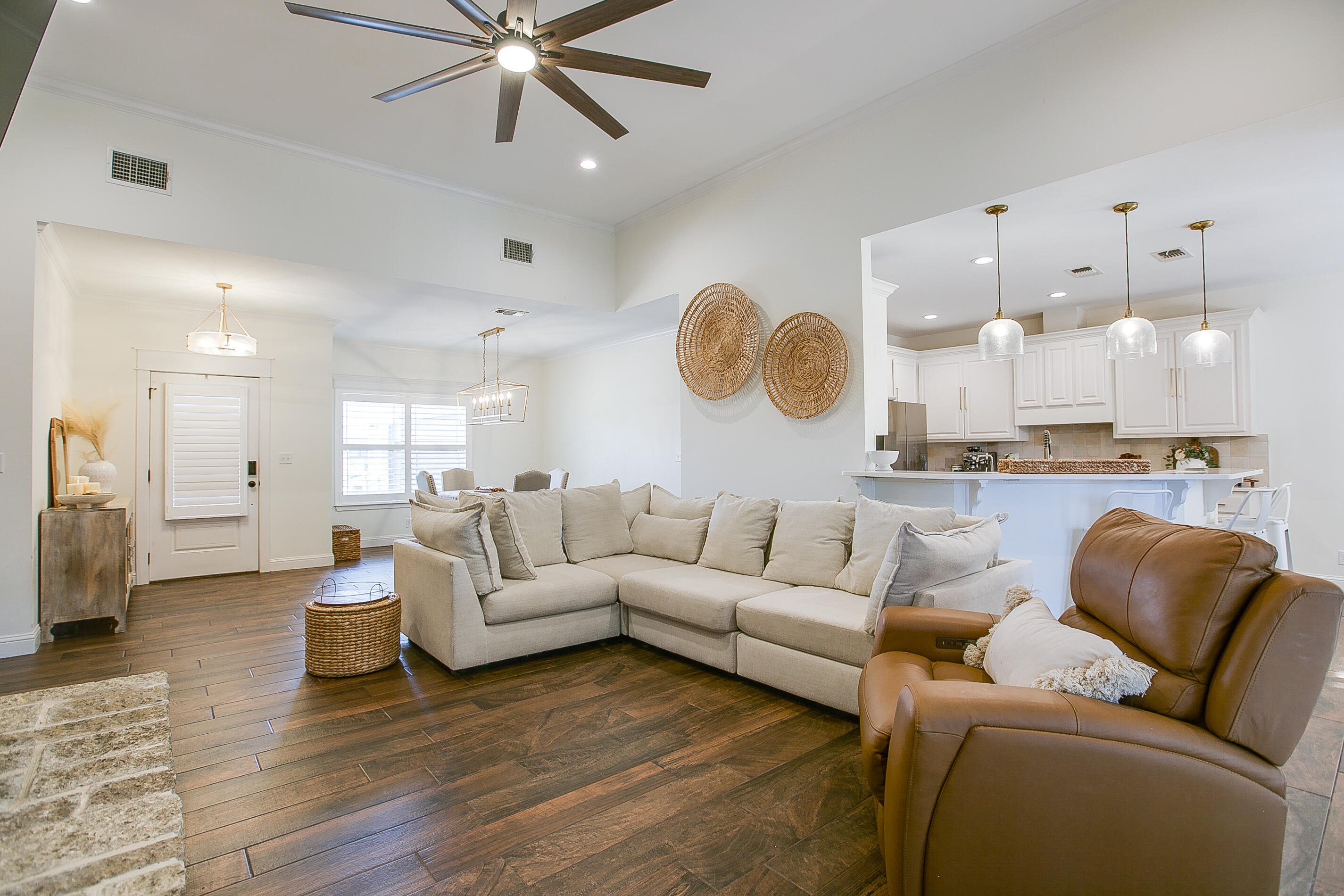 2025 Silver Creek Court Property Photo 10