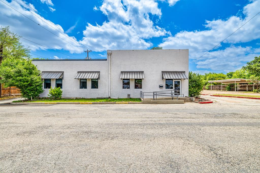 1317 Colorado Avenue Property Photo 2