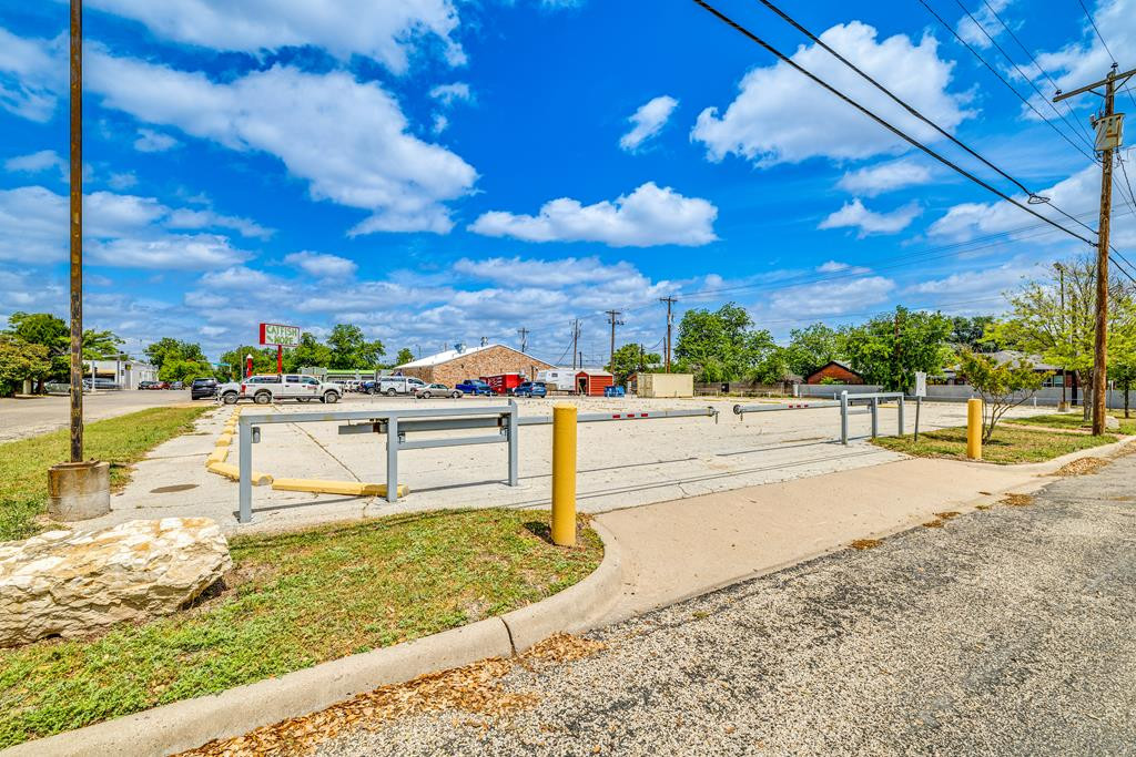1317 Colorado Avenue Property Photo 12