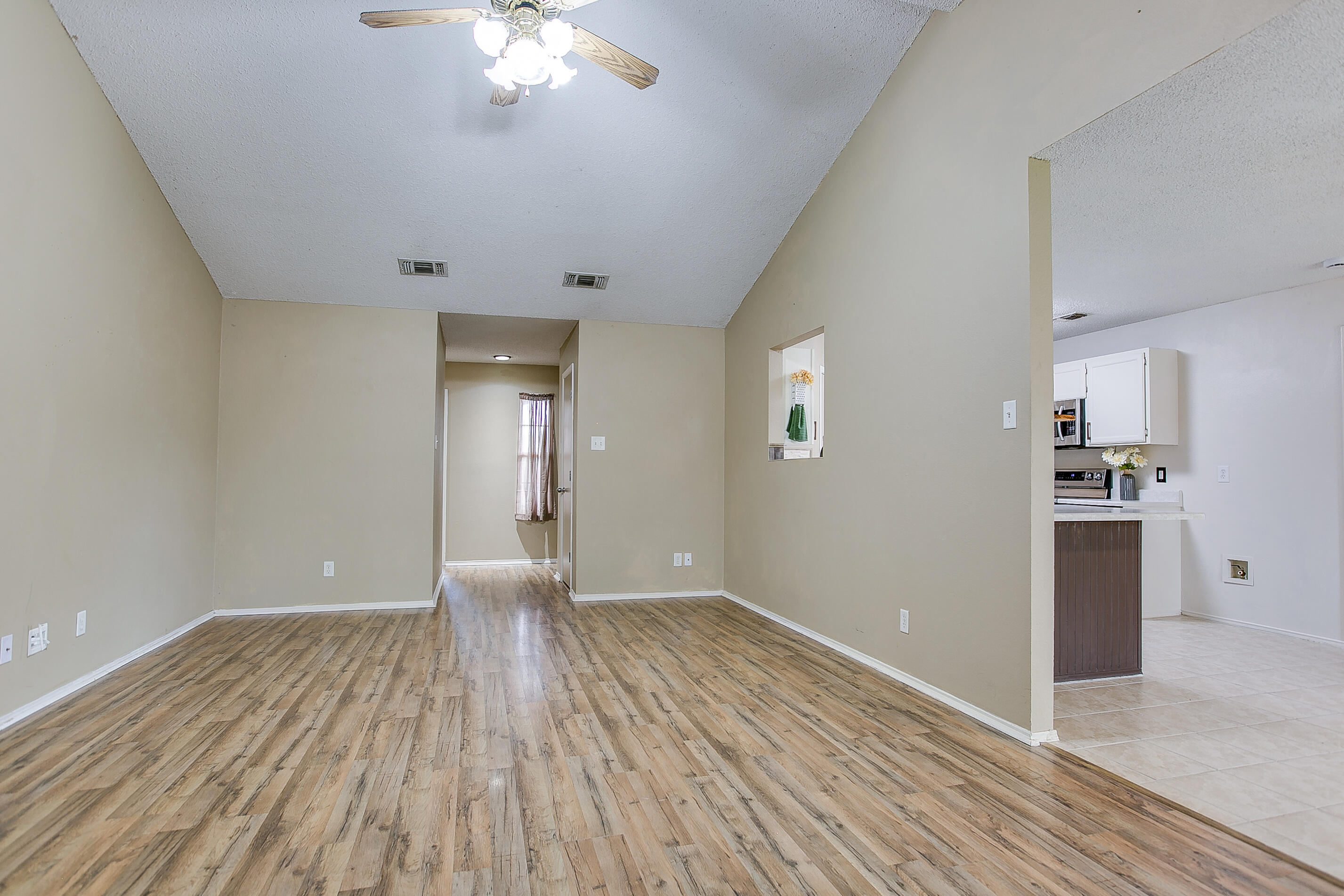2306 1st Atlas Street Property Photo 9