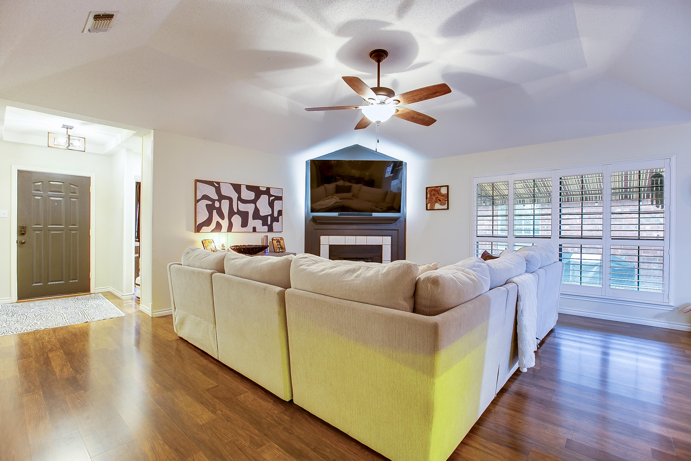 4529 Shingle Oak Lane Property Photo 4