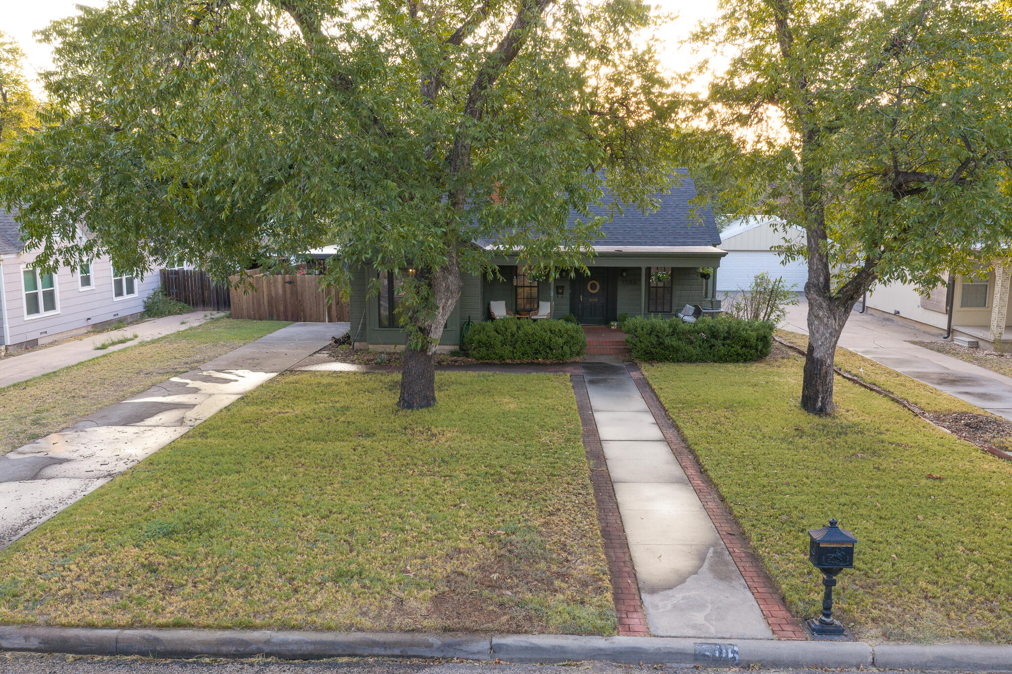 1506 S Monroe Street Property Photo 3