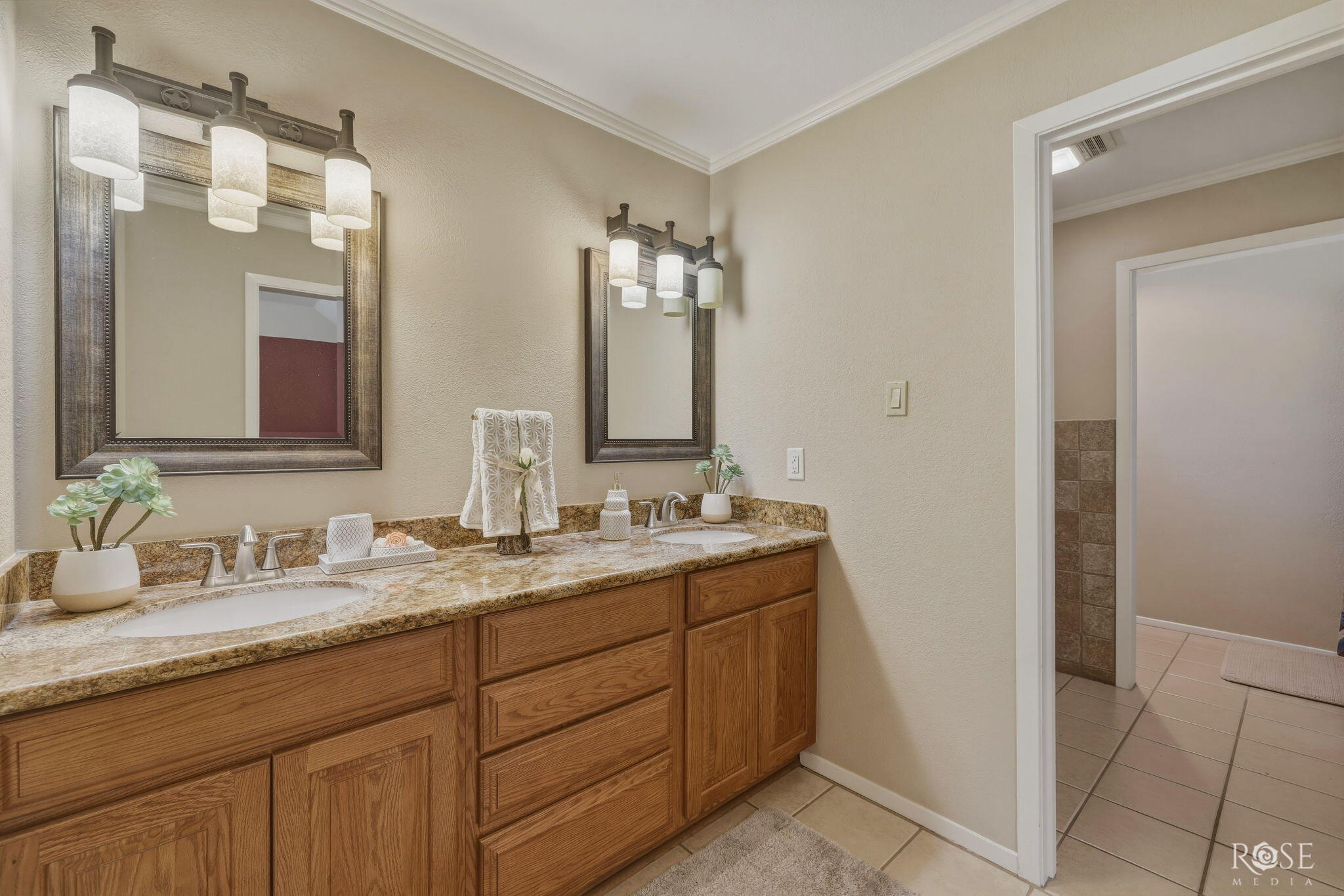 153 Edinburgh Road Property Photo 13