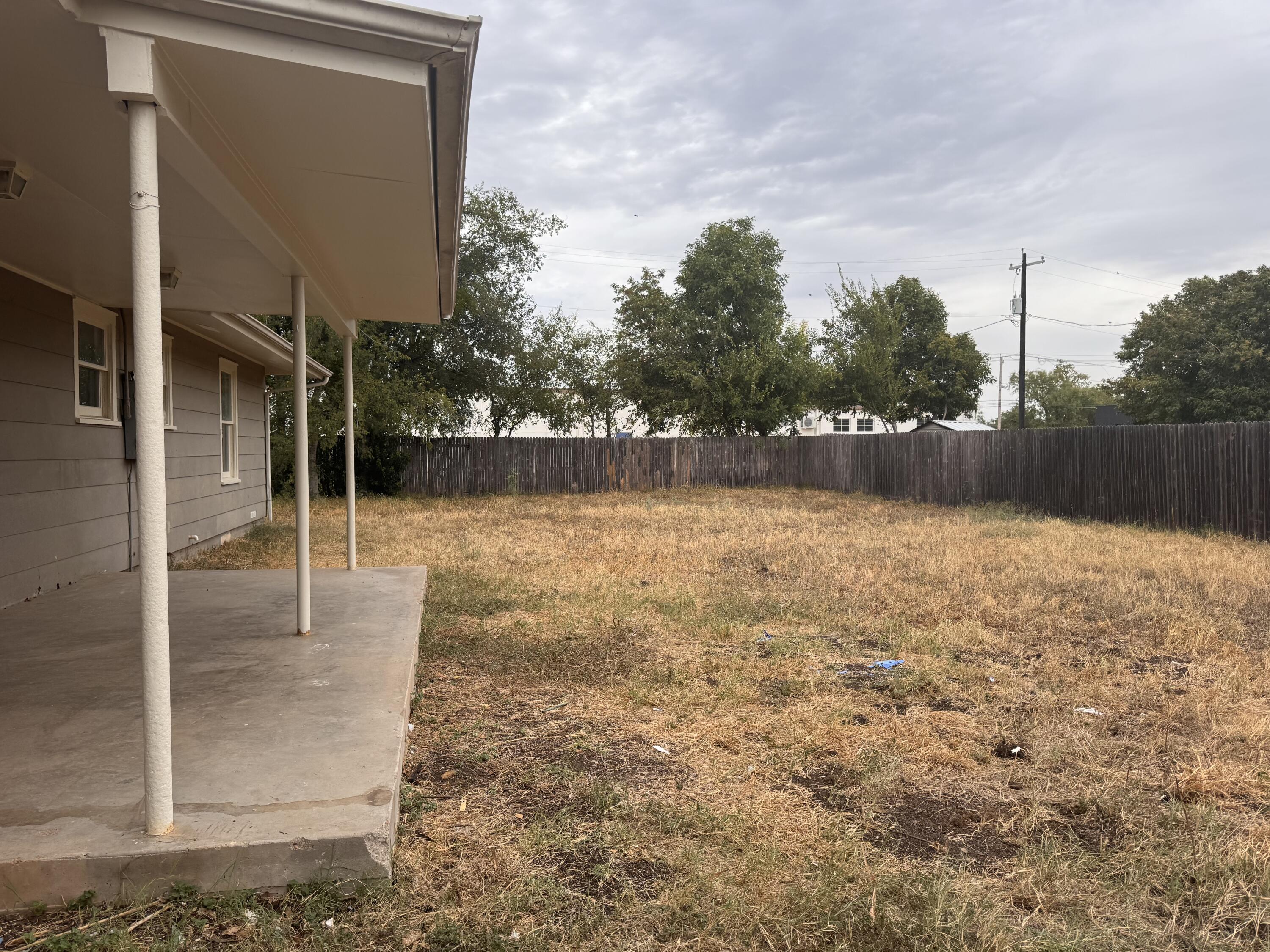 1530 Christoval Road Property Photo 5