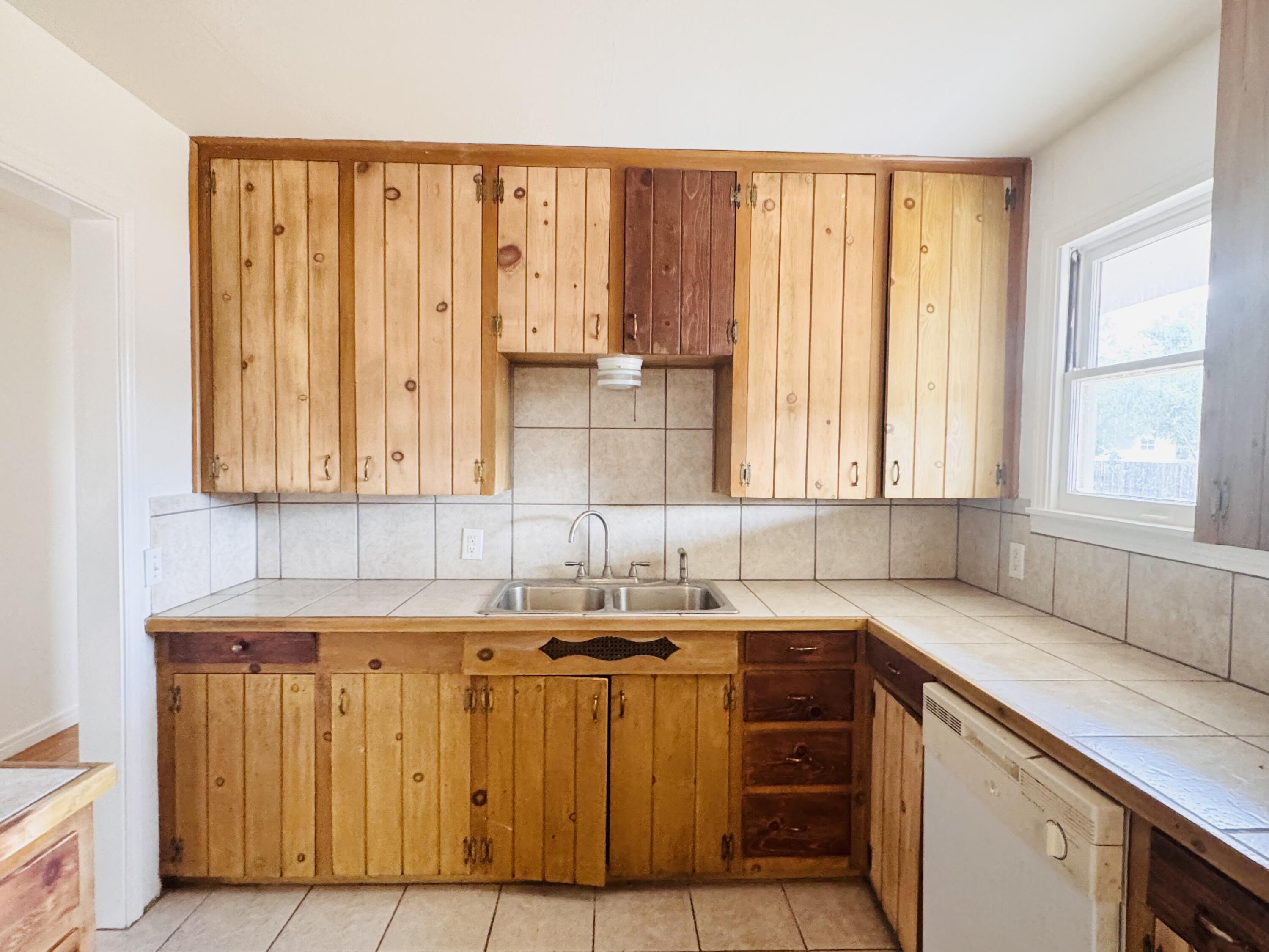 1530 Christoval Road Property Photo 12
