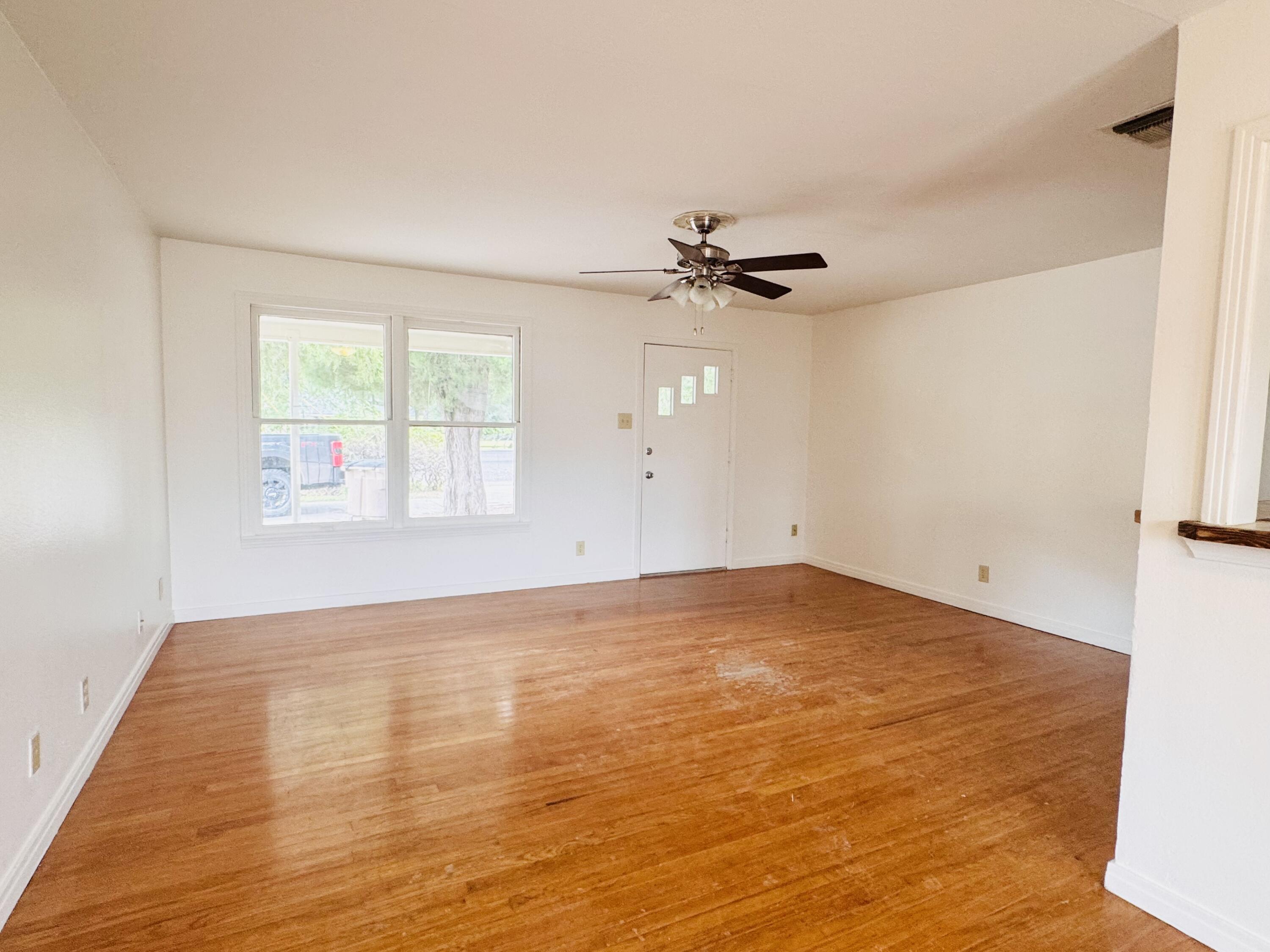1530 Christoval Road Property Photo 13