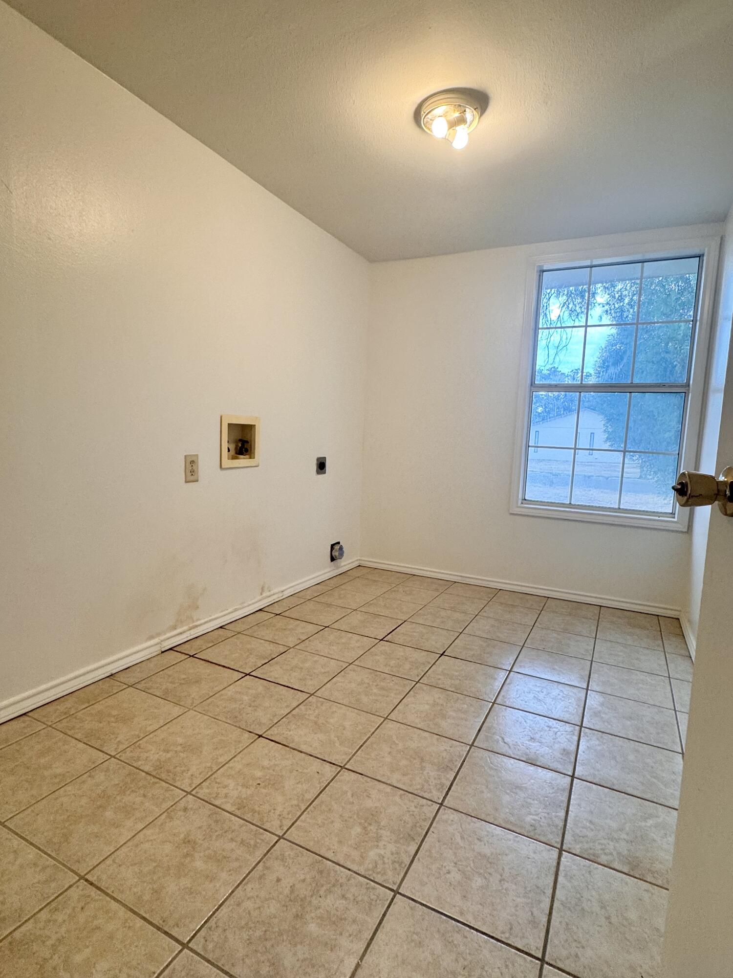 1530 Christoval Road Property Photo 15