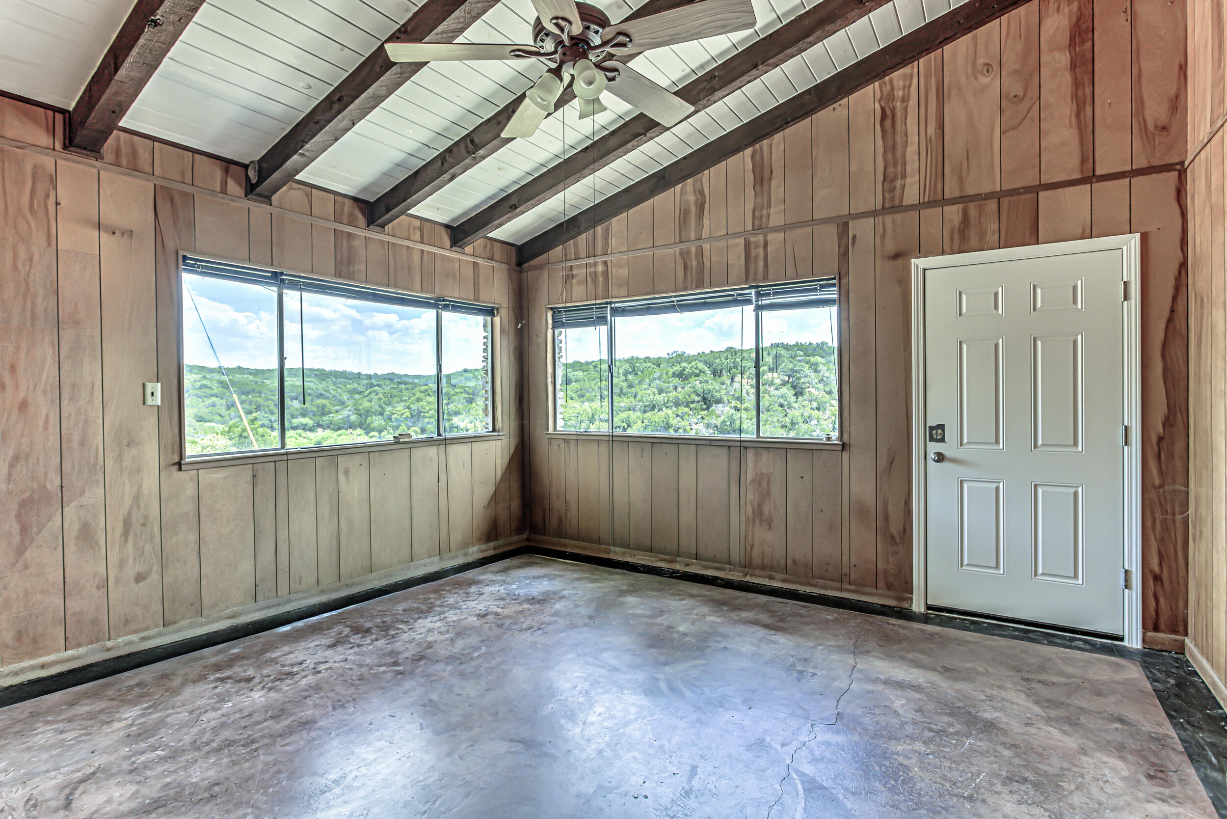 920 Boultinghouse Rd Property Photo 35
