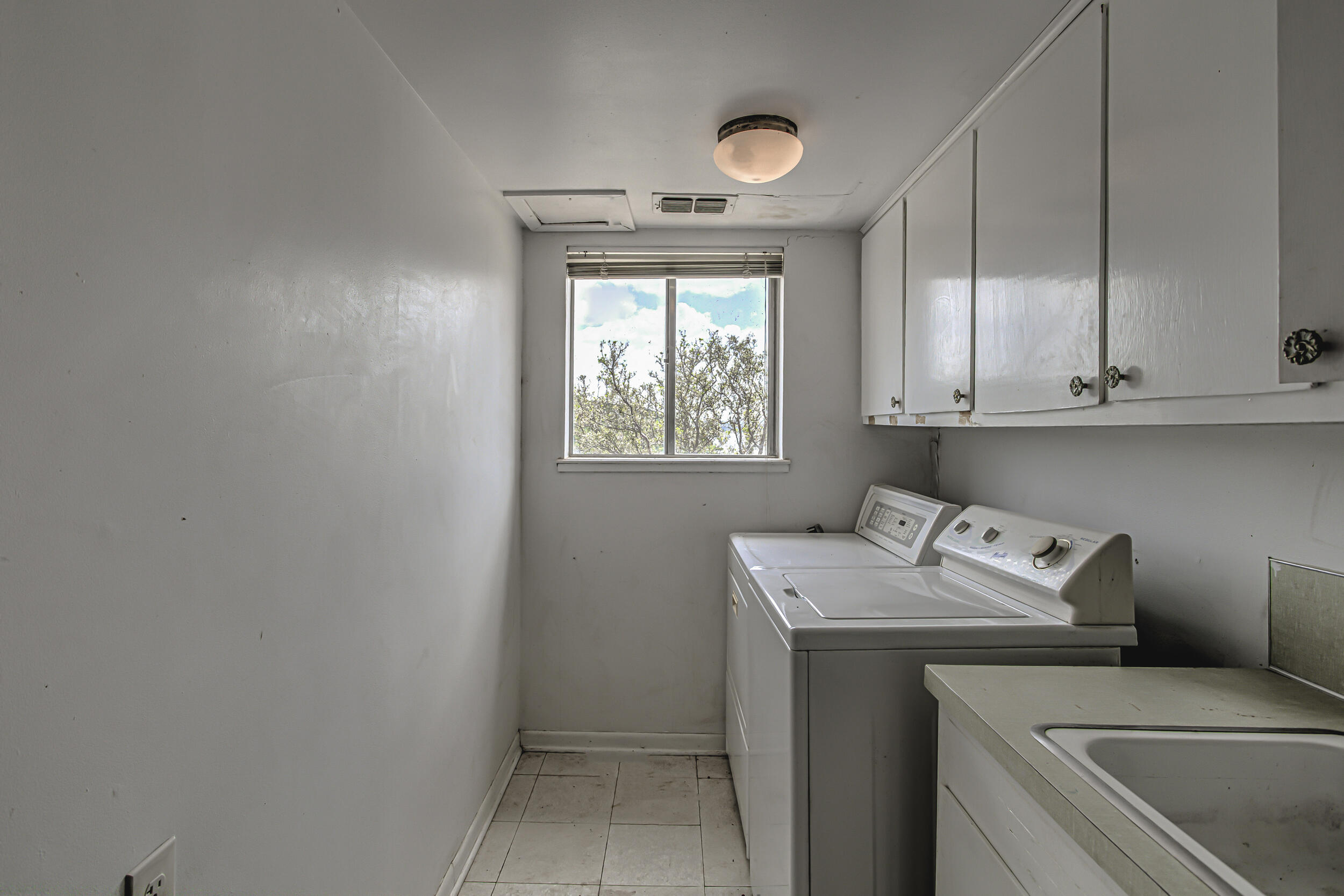 920 Boultinghouse Rd Property Photo 39