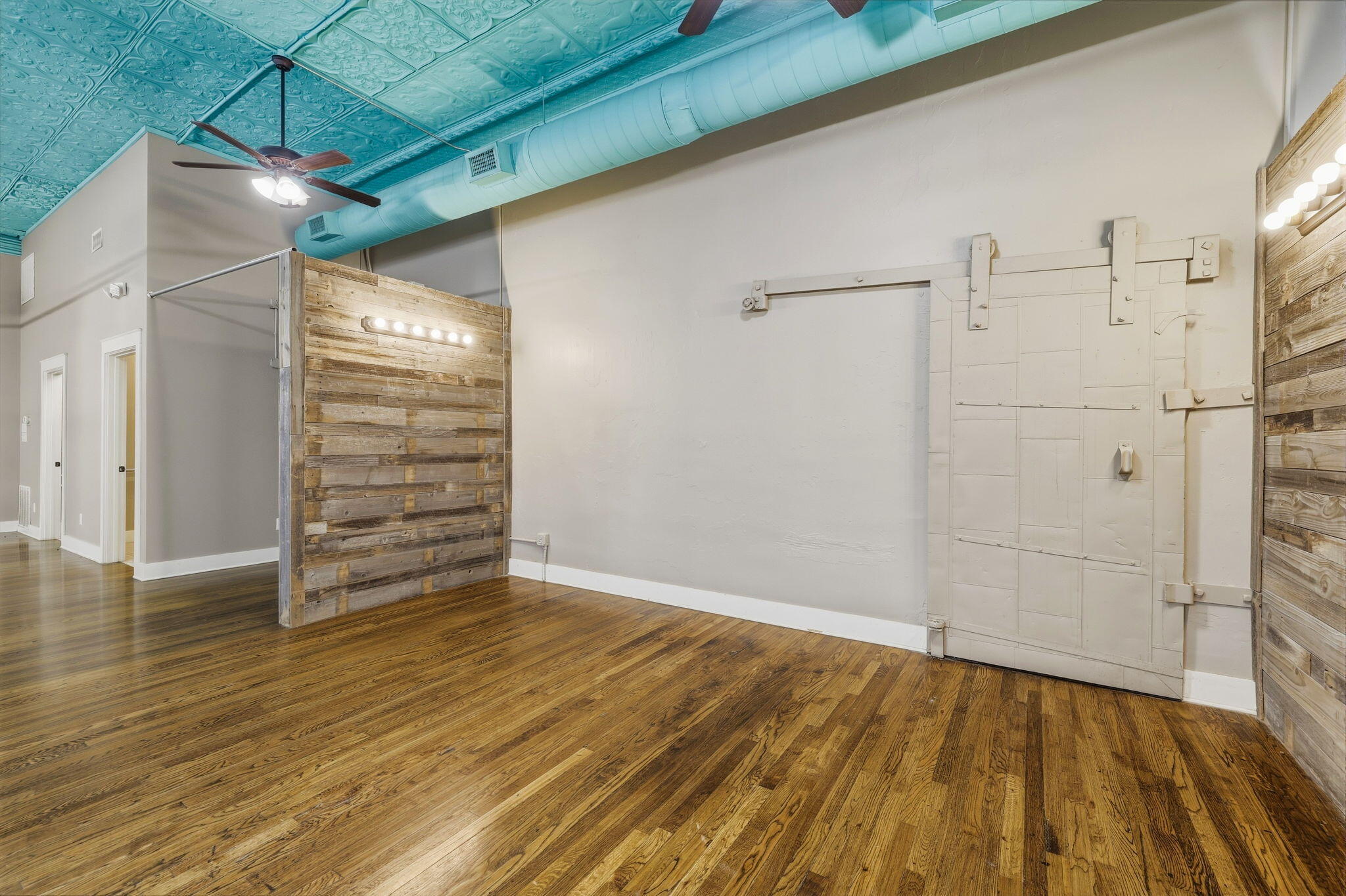 318 N Chadbourne Street Property Photo 5