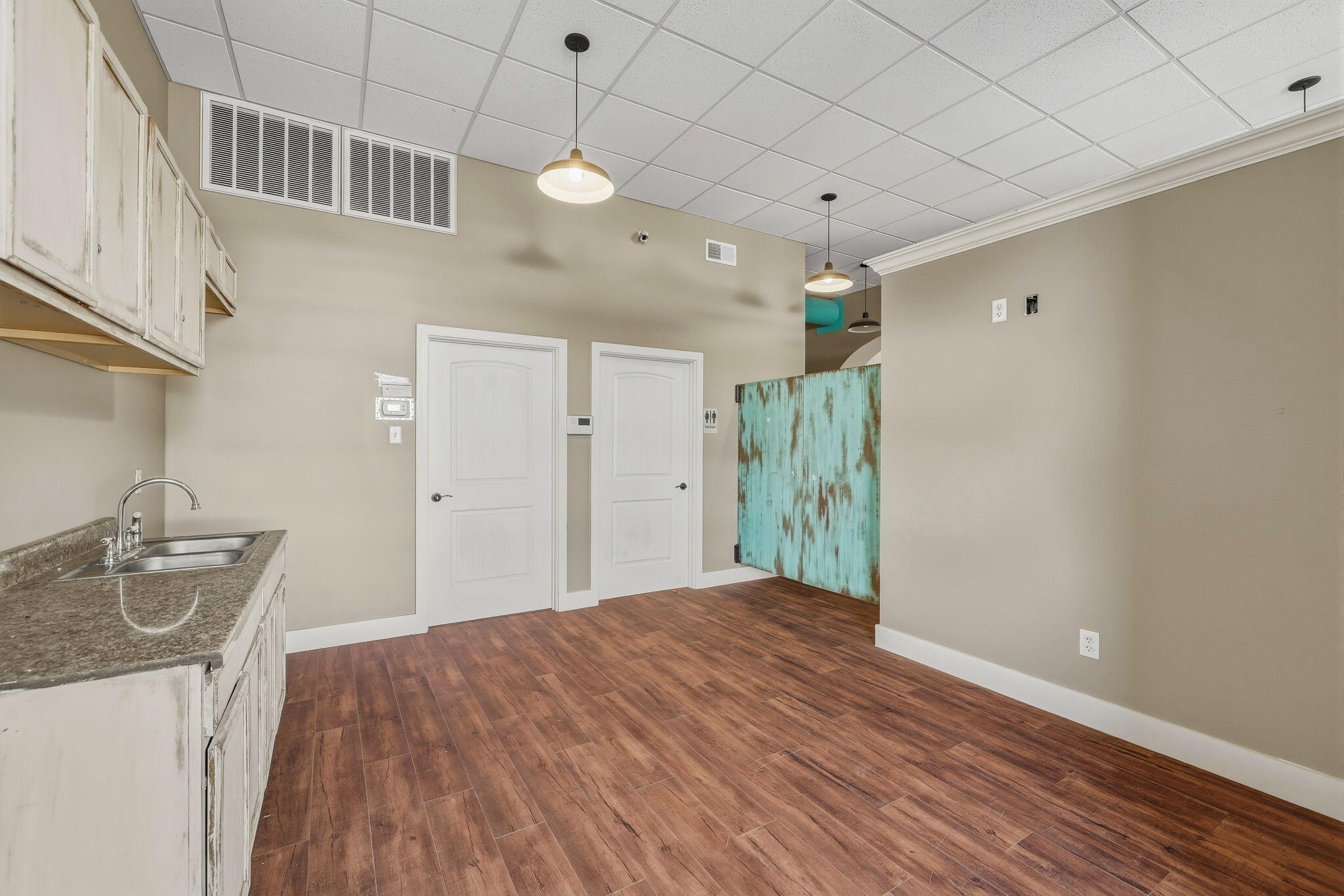 318 N Chadbourne Street Property Photo 15