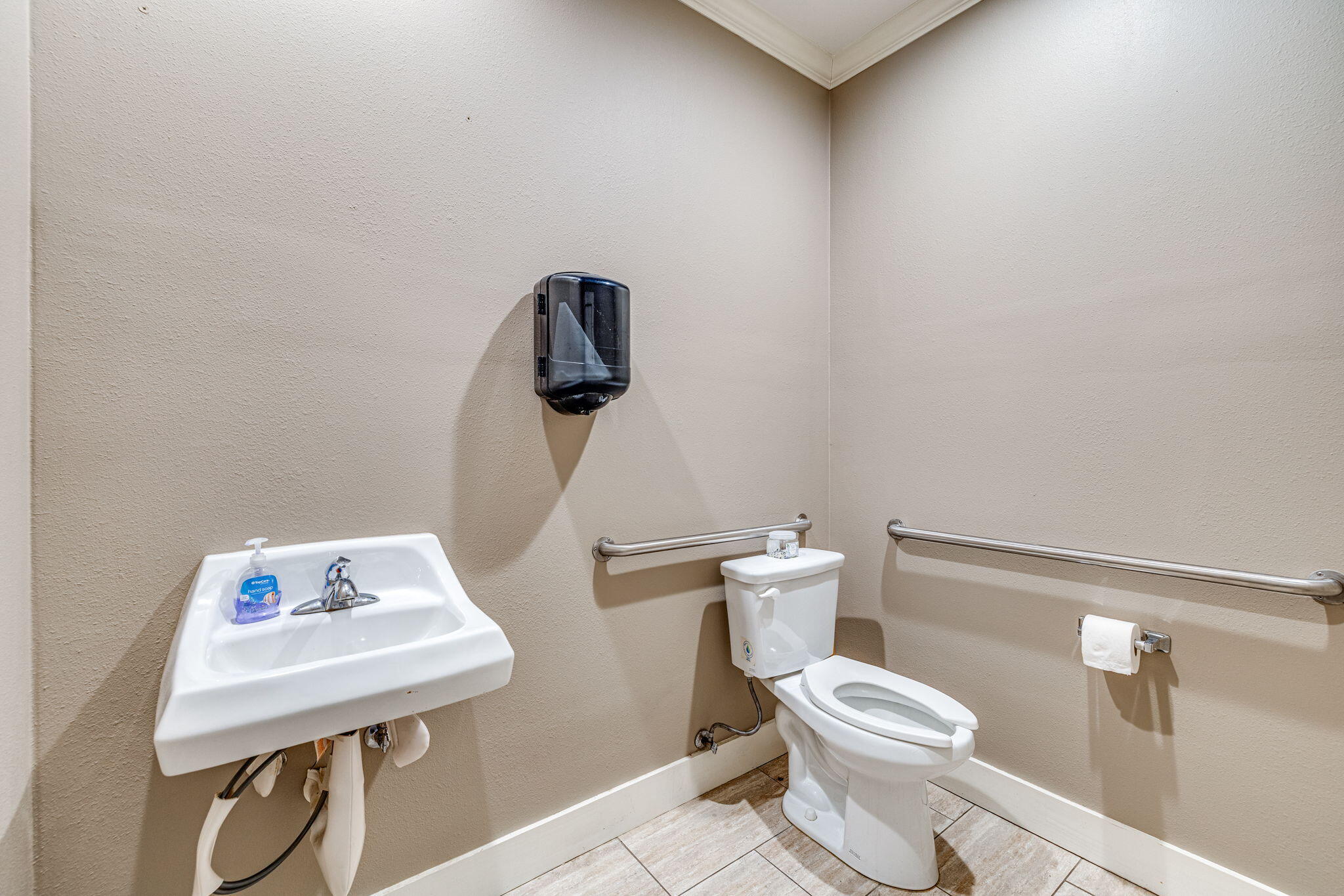 318 N Chadbourne Street Property Photo 16