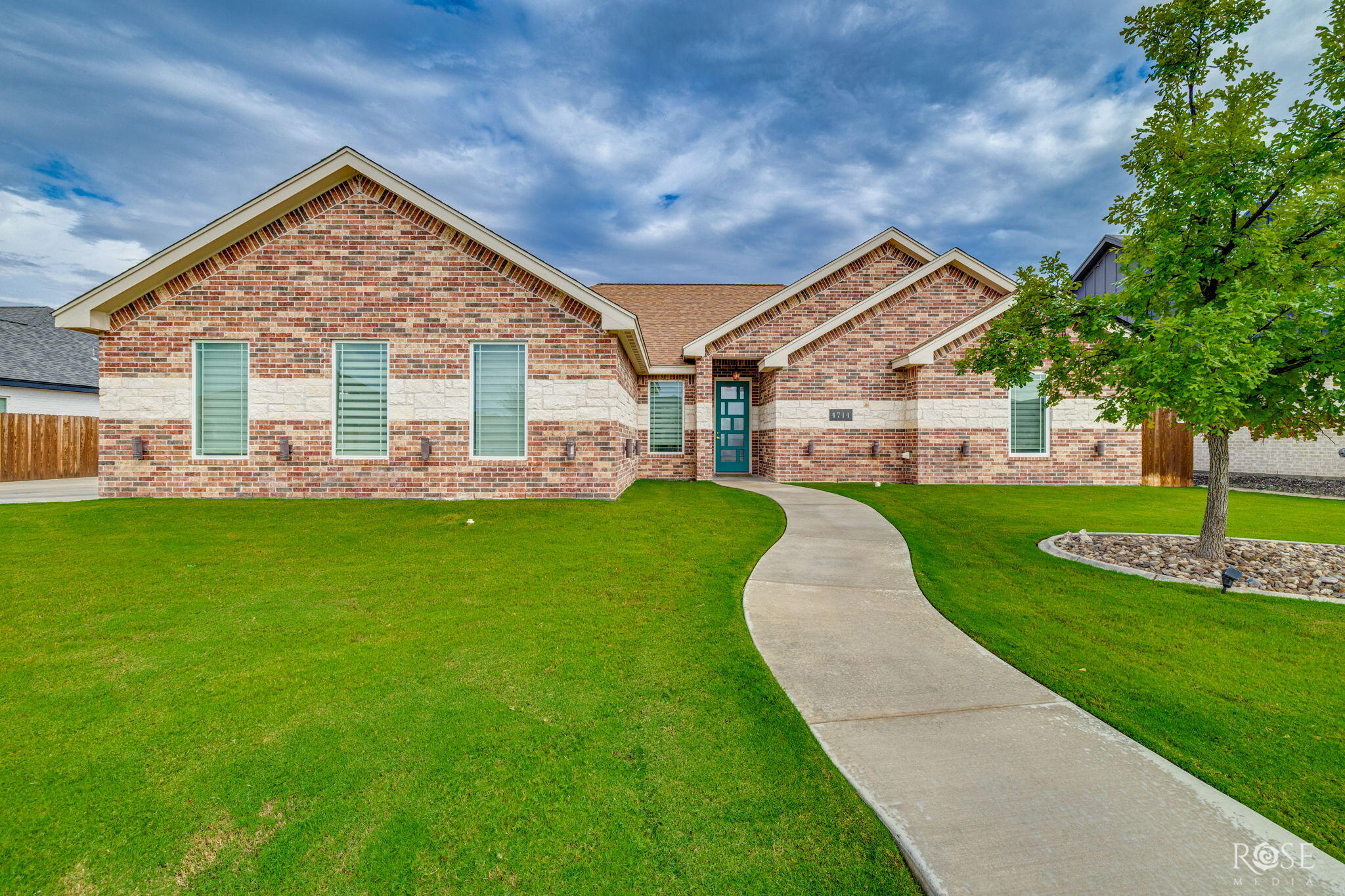4714 Wolf Creek Drive Property Photo 1