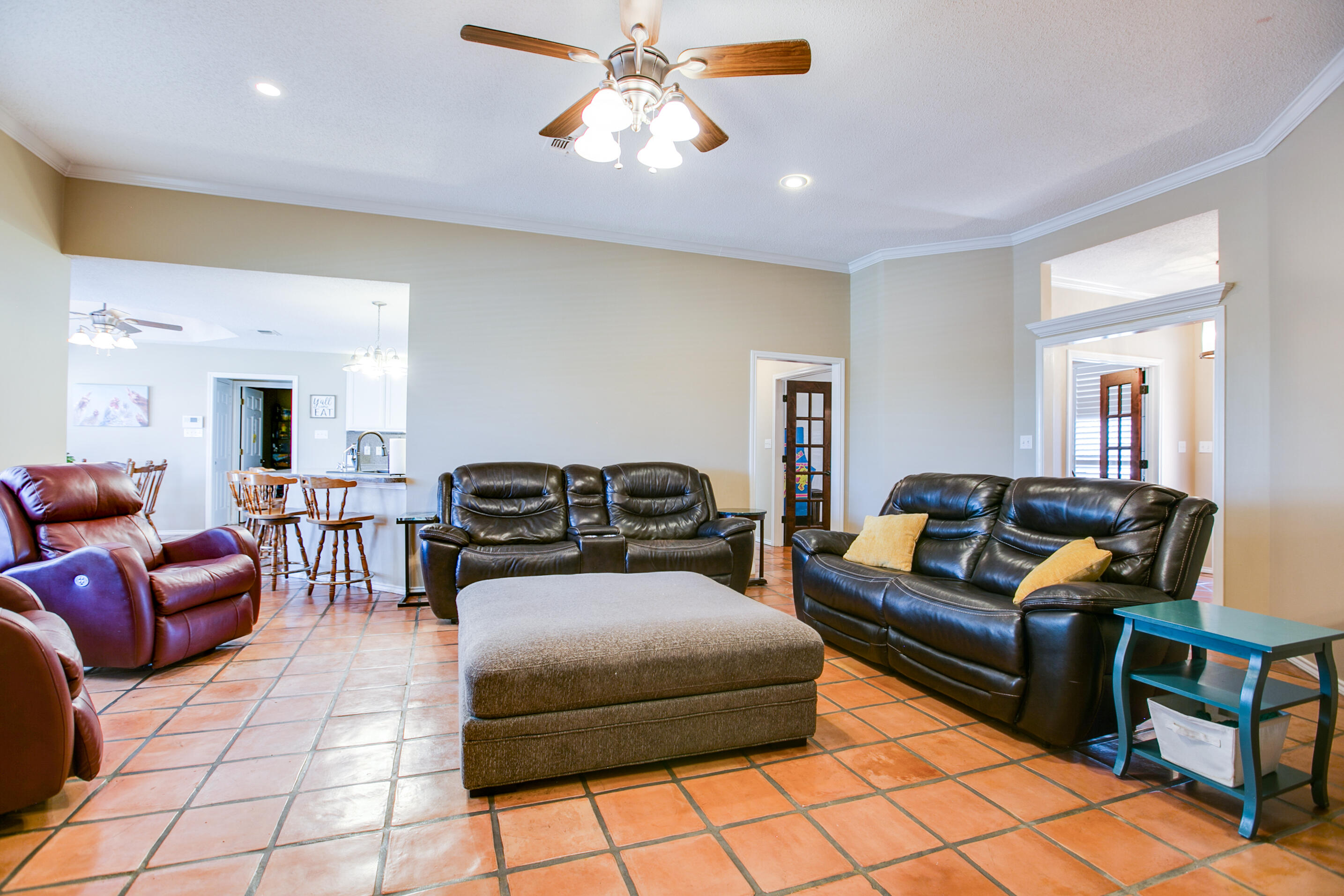 5909 Sussex Place Property Photo 10