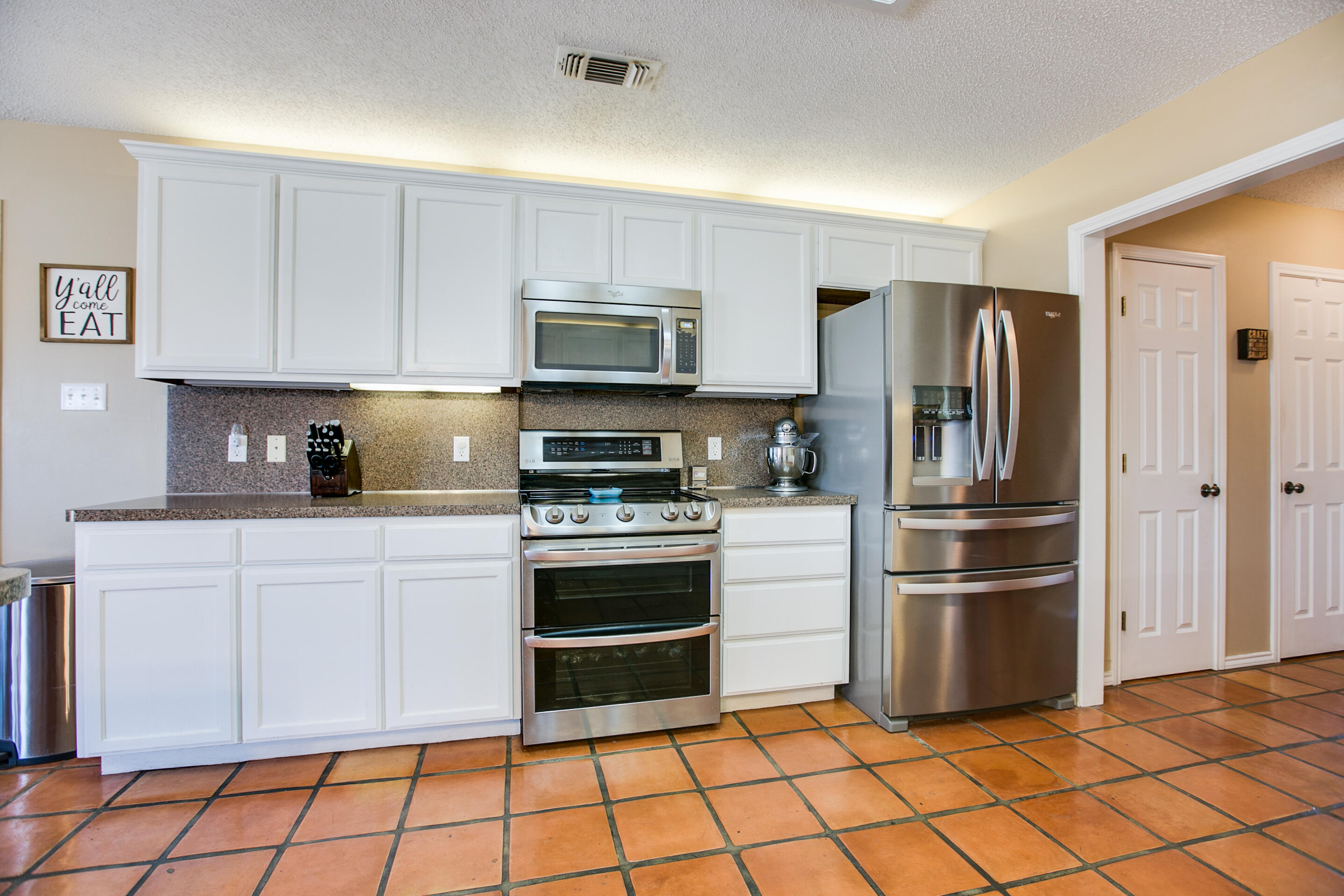 5909 Sussex Place Property Photo 12
